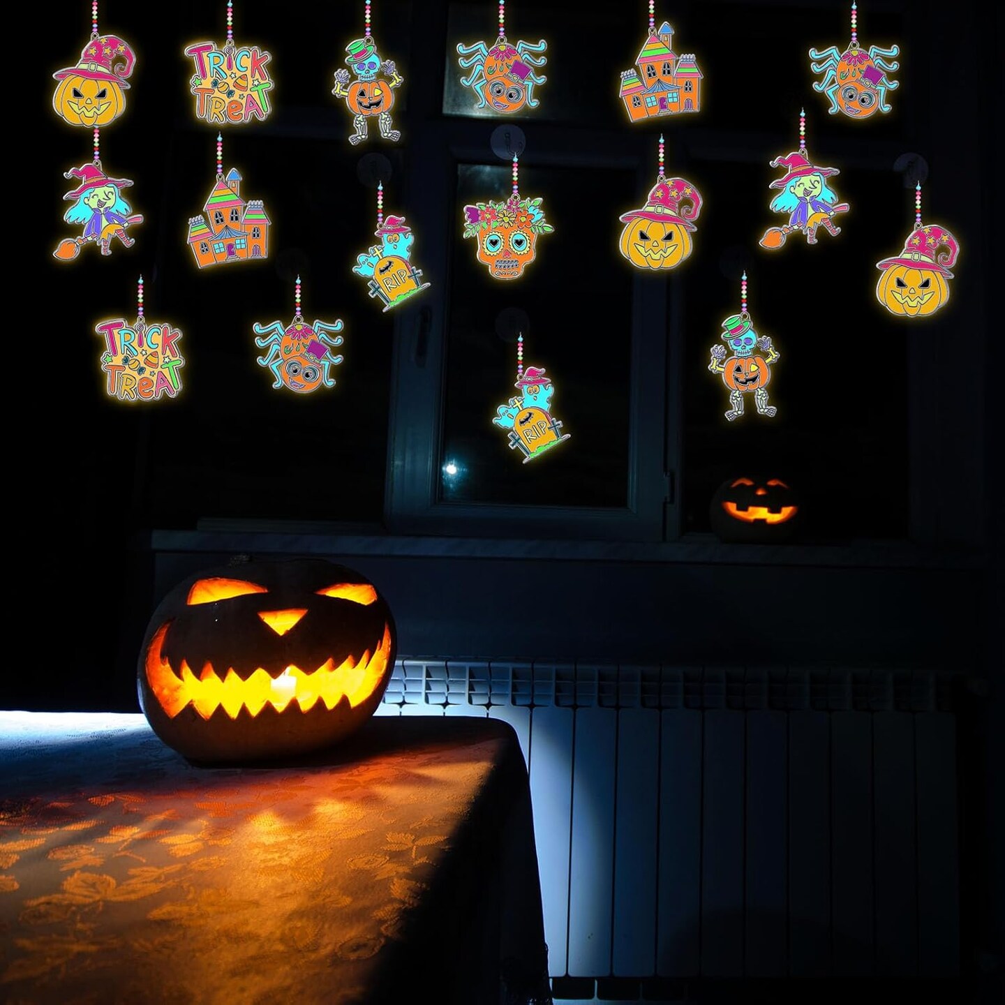 32 Sets Halloween Day Glow in The Dark Suncatcher Ornaments
