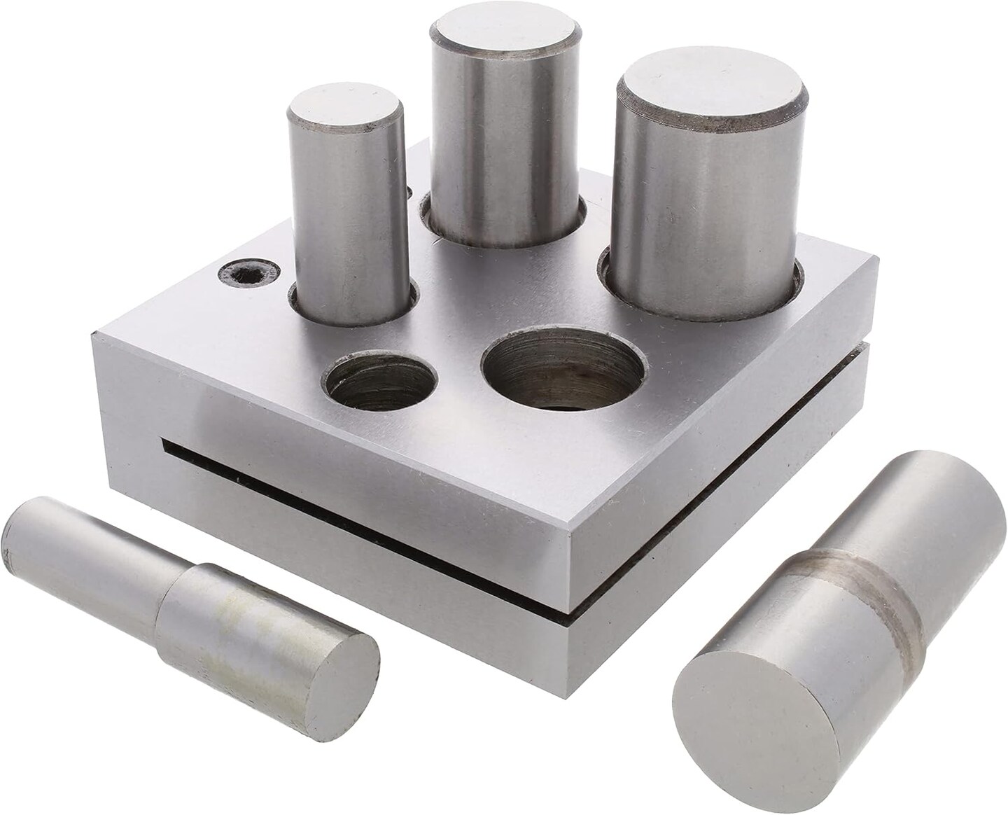 The Beadsmith Steel Disc Cutter Set Includes 4 Punches & Die. Tool for Cutting Corners from: 1/4", 1/2" & 1" Curves & 3/16" x 3/4" Oval Slot Punch. Use Soft Metal Sheet up to 20-24 Gauge & Thinner