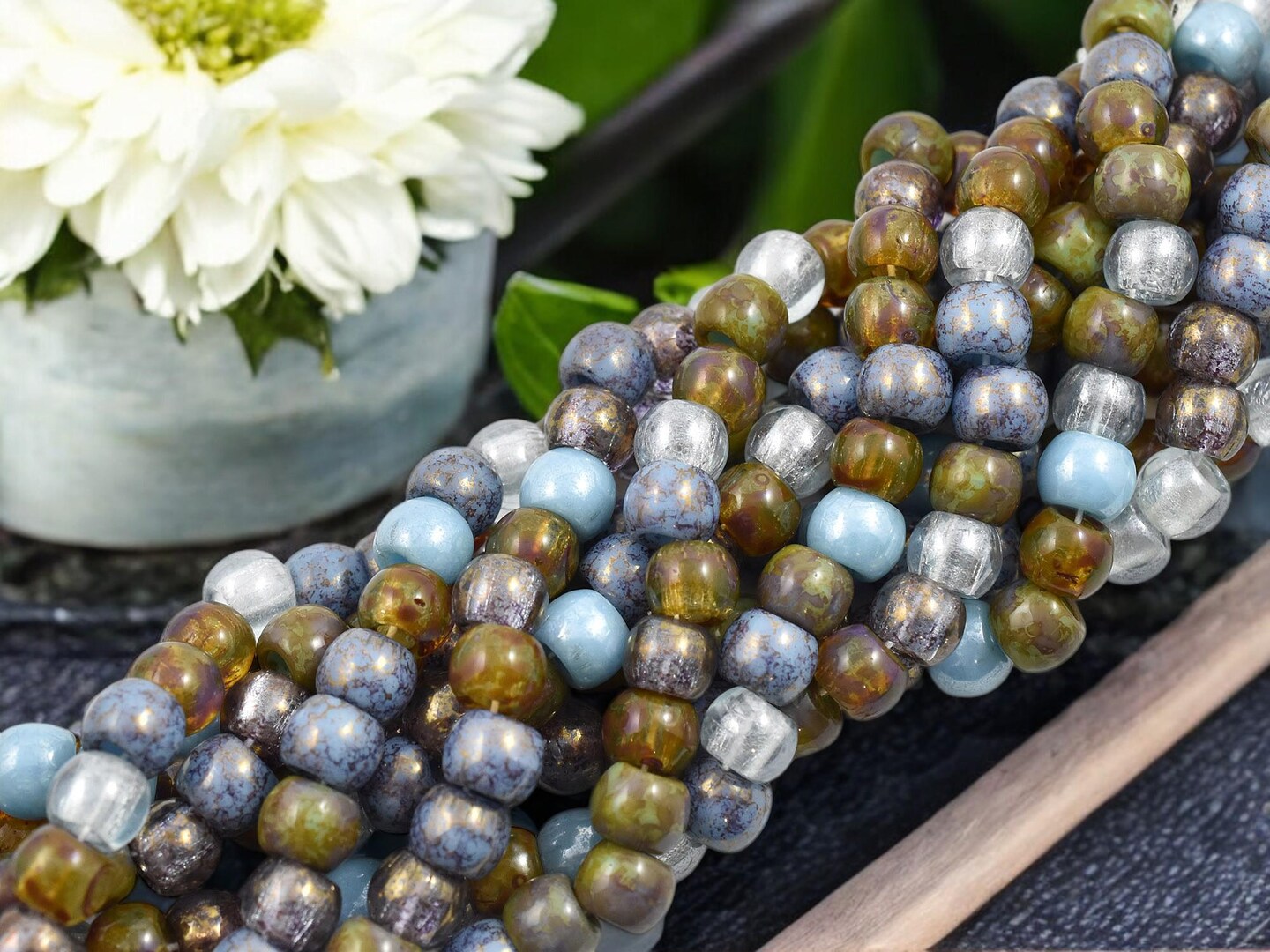 32/0 Aged Blue Sky Picasso Mix Seed Beads (17&#x22; Strand)