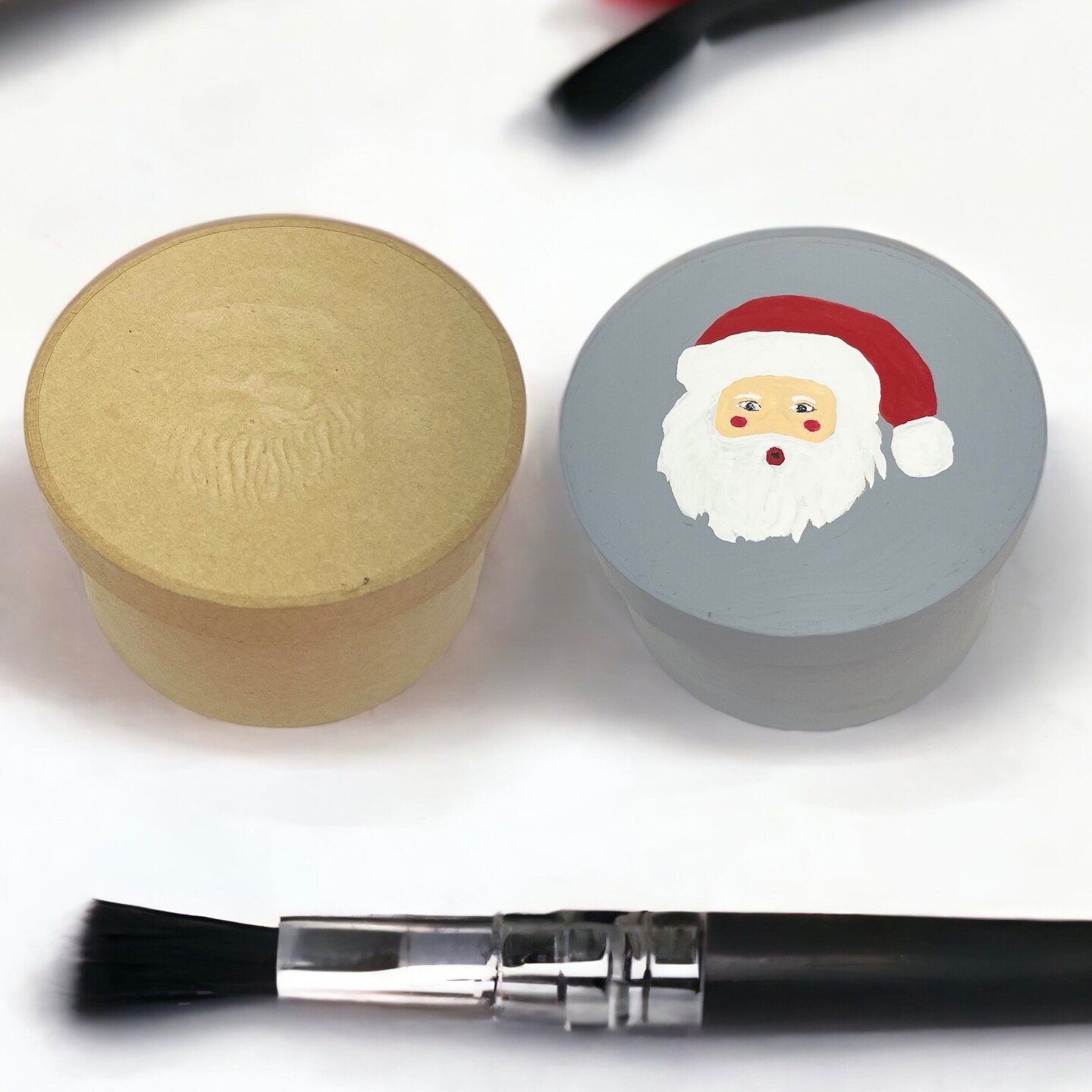 Round Box with Santa Embossed Lid