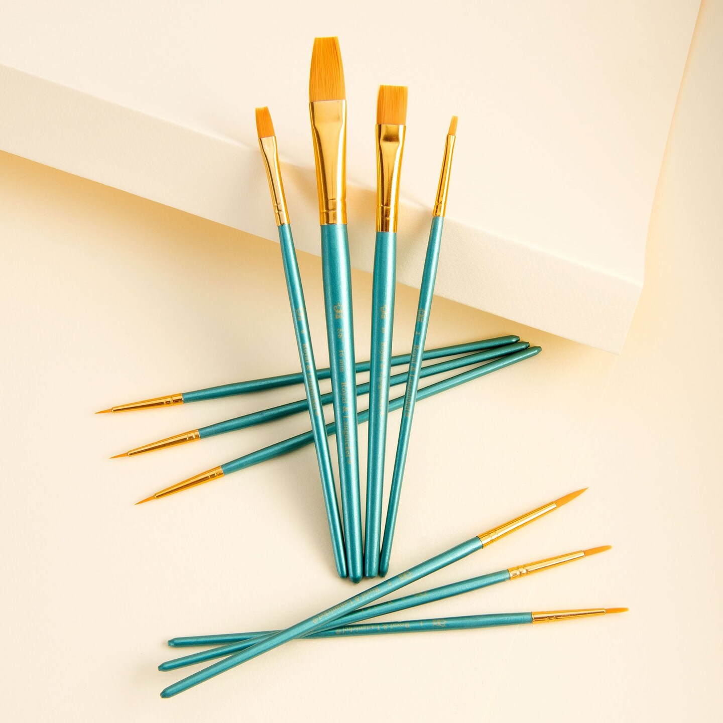 RSET-9155 | 11pc Golden Taklon Variety Brush Set with Brush Pouch