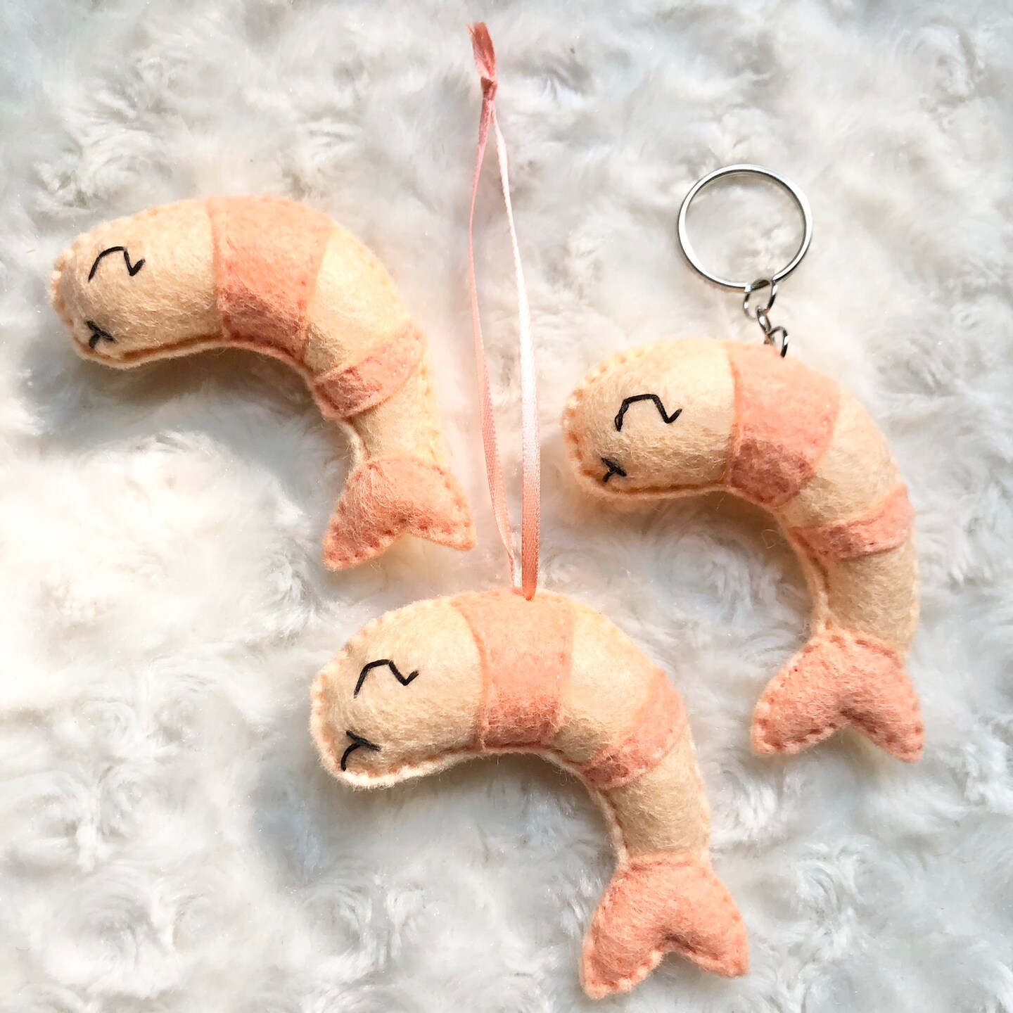 Fried Shrimp 様✨美✨❤️小さめアンティークピンクベア❤️ Happy Shrimp Ornament, Keychain or Toy- Handsewn, Felt, Colorful