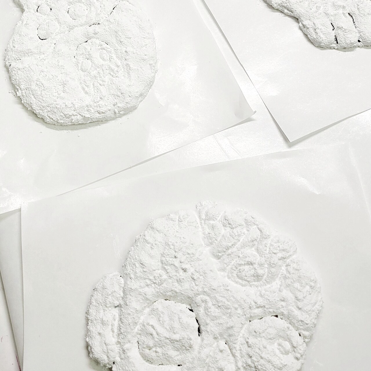 DecoArt 3D Texture Painting with Snow Tex