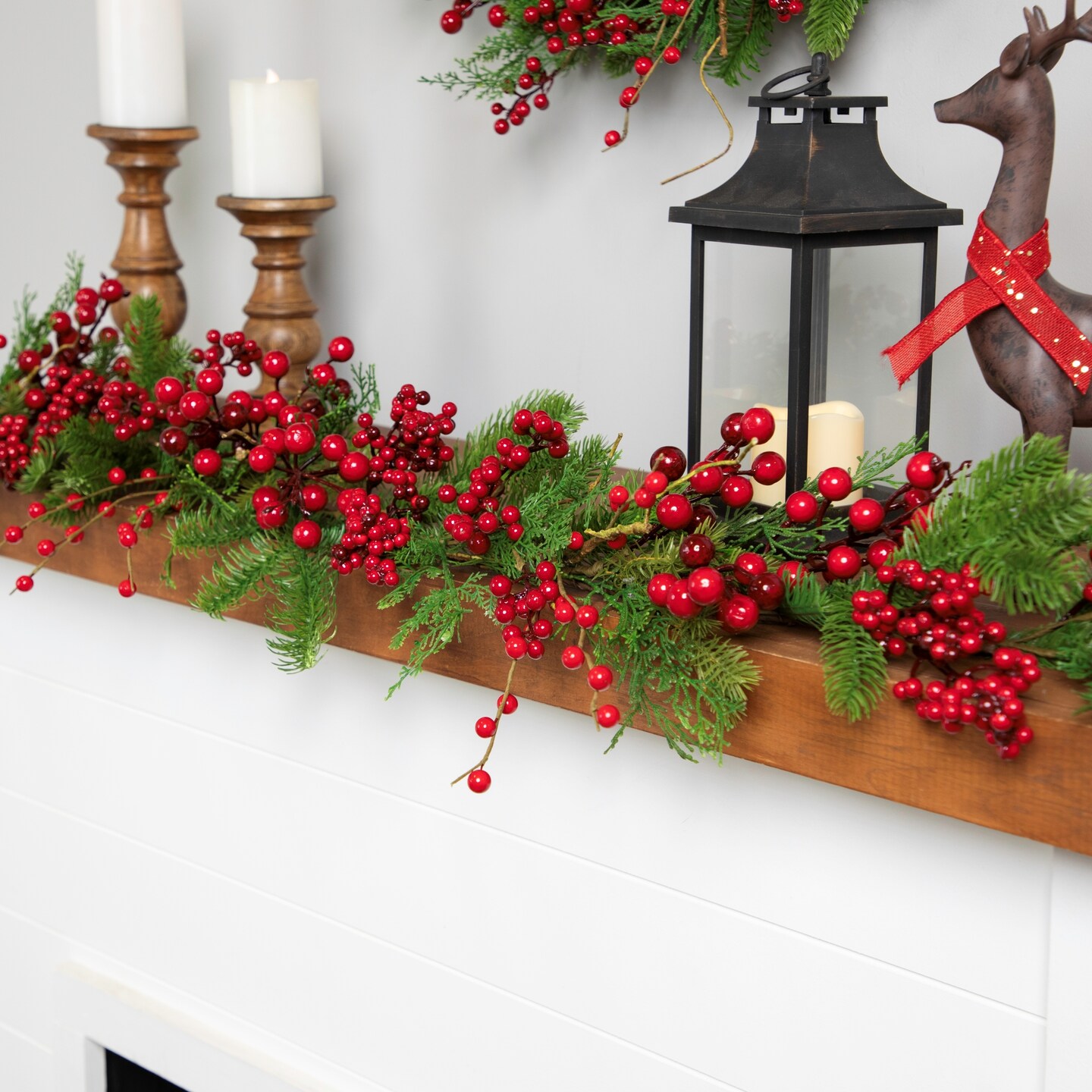 Northlight Cedar, Pine and Berries Artificial Christmas Garland - 5&#x27; - Unlit