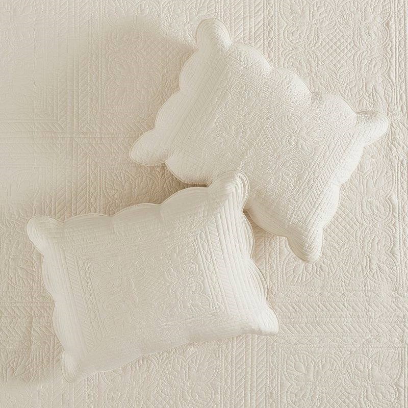 3 Piece Reversible Scalloped Edges Microfiber Quilt Set in Blush