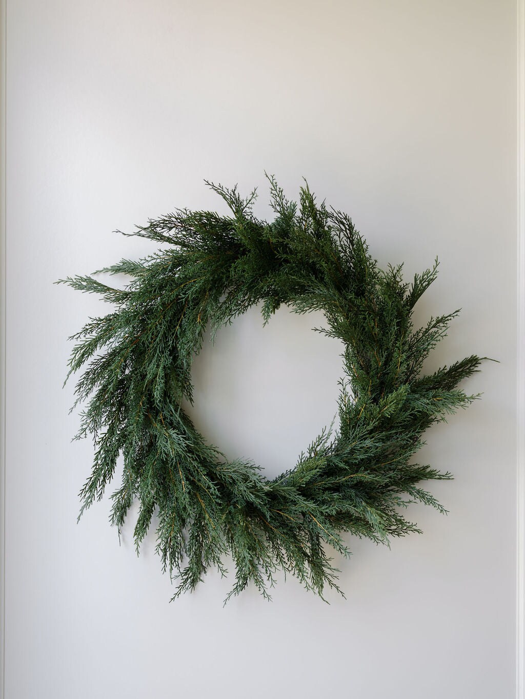 30&#x22; Faux Evergreen Cedar Wreath