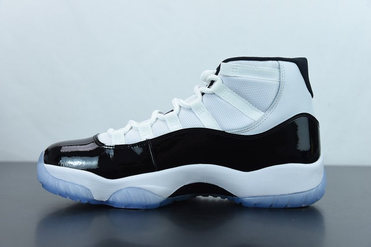 Nike Air Jordan 11 Retro Concord