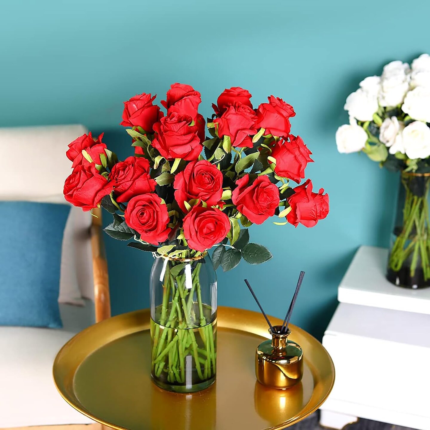 8PCS Red Roses Artificial Flowers Realistic Long Stem Fake Roses Bouquet()
