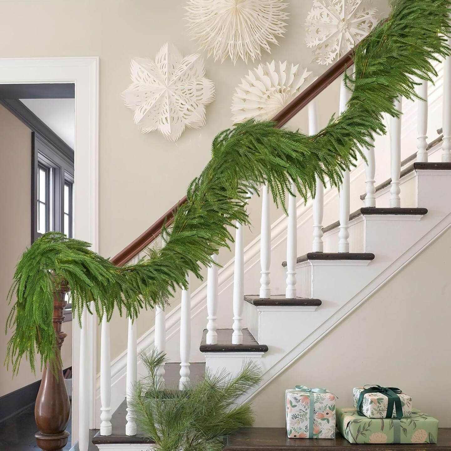 2PCS 6FT Real Touch Norfolk Pine Garland with 80 Branches (Green)