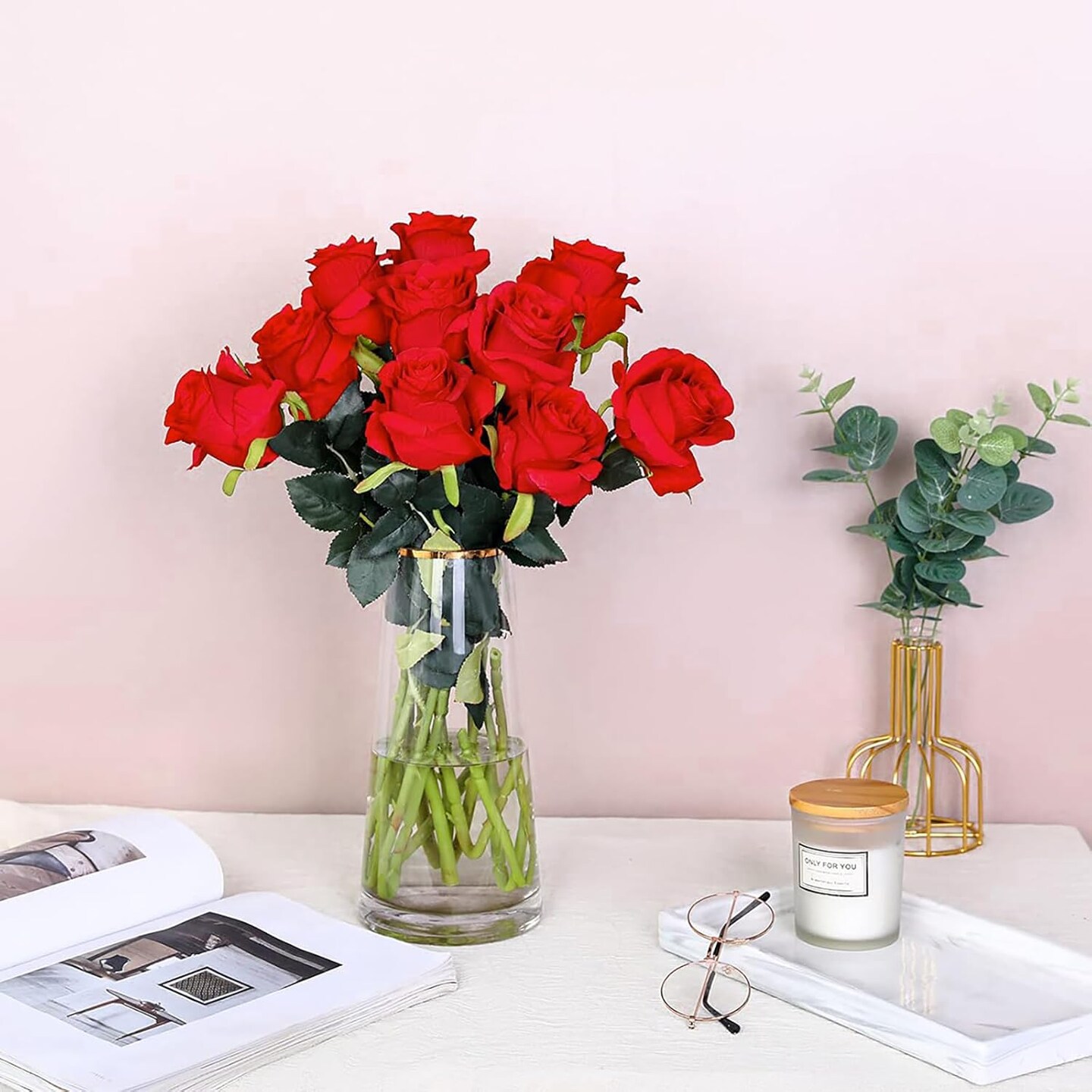 8PCS Red Roses Artificial Flowers Realistic Long Stem Fake Roses Bouquet()