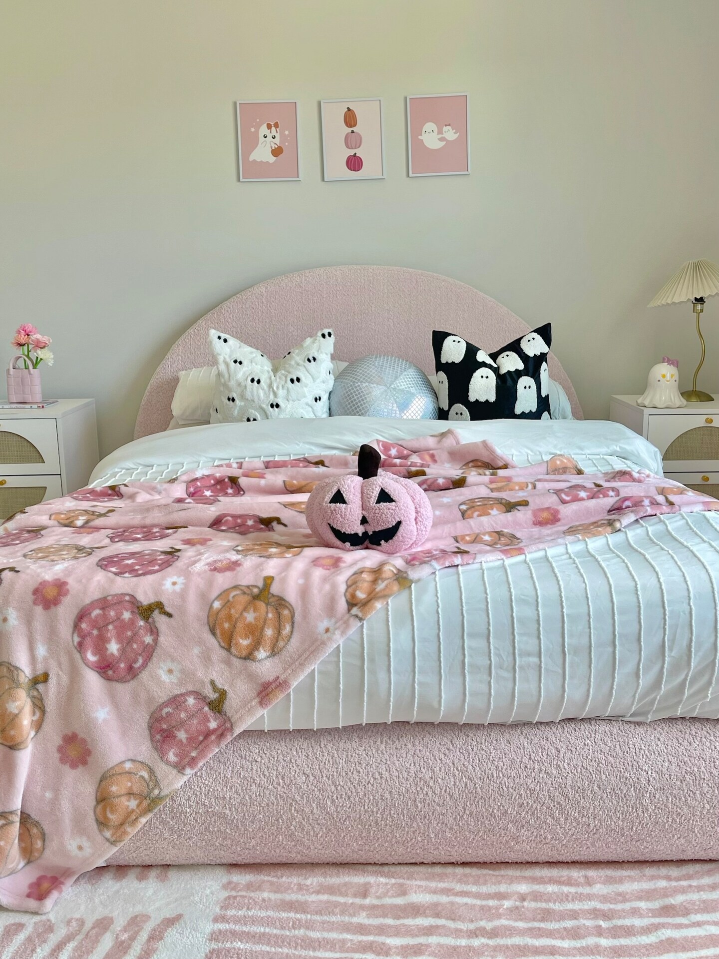 Black Velvet Ghost Pillow Cover – 18" Halloween Accent Cushion, Handmade with Hidden Zipper