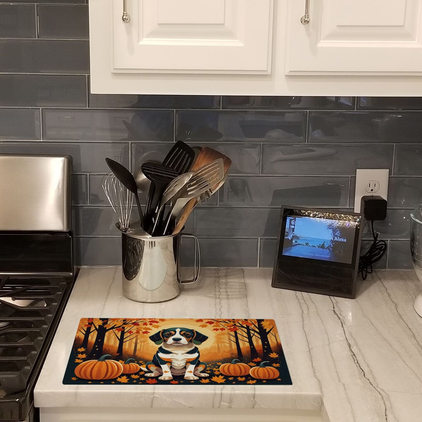 Edge Collections - 15" x 12" - Multicolor - Beagle Decorative Glass Cutting Board - 1 Piece