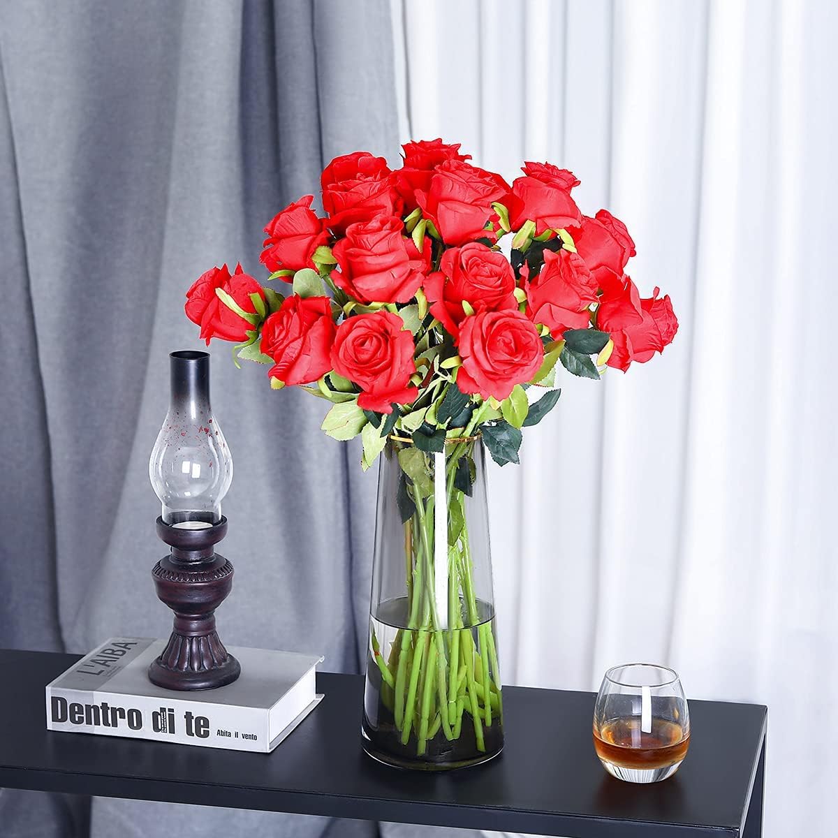8PCS Red Roses Artificial Flowers Realistic Long Stem Fake Roses Bouquet()