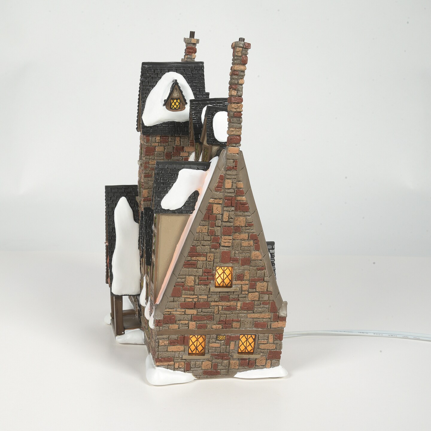 Department 56 Harry Potter Village The Three Broomsticks Lit Building Figurine 9.3in H