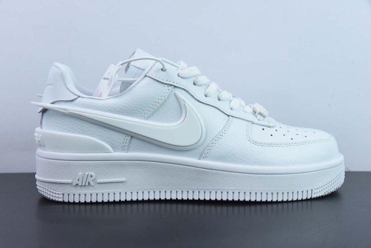 Nike AMBUSH ホワイトスニーカー AMBUSH x Nike Air Force 1 Low Triple White | MakerPlace by Michaels