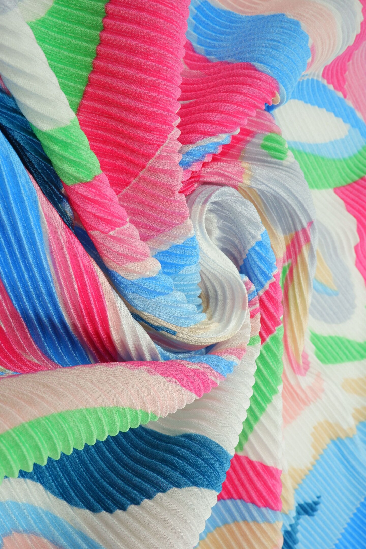 1 Yard Bodre Pleated Pucci Floral Knit Fabric 58/59″ Wide 100% Polyester Fuchsia Multi Color