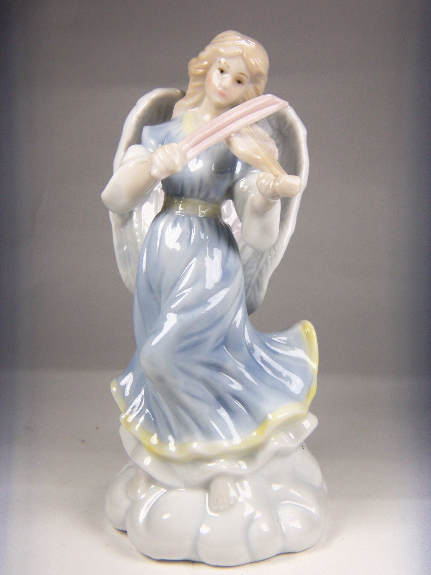 Ceramic Angel Playing Violin Figurine, Religious Decor, Religious Gift, Gift for Her, Gift for Mom, Vintage Decor