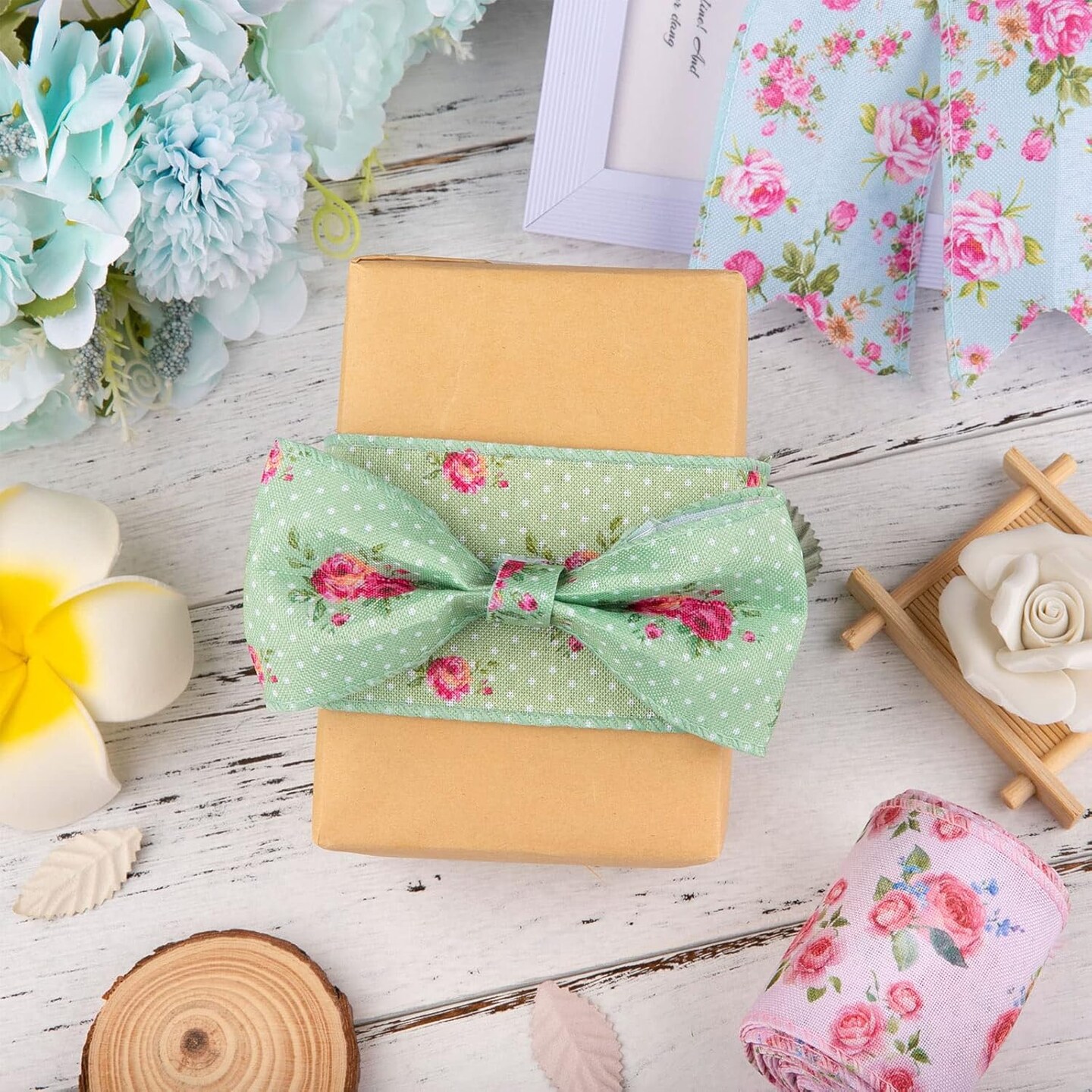Vintage Floral Wired Edge Ribbon Spring Rose Flower Ribbons 4 Rolls Summer Floral Fabric Decorative Craft Ribbon for Mother&#x27;s Day Gift Wrapping Decor Bow Sewing Wreath Crafts