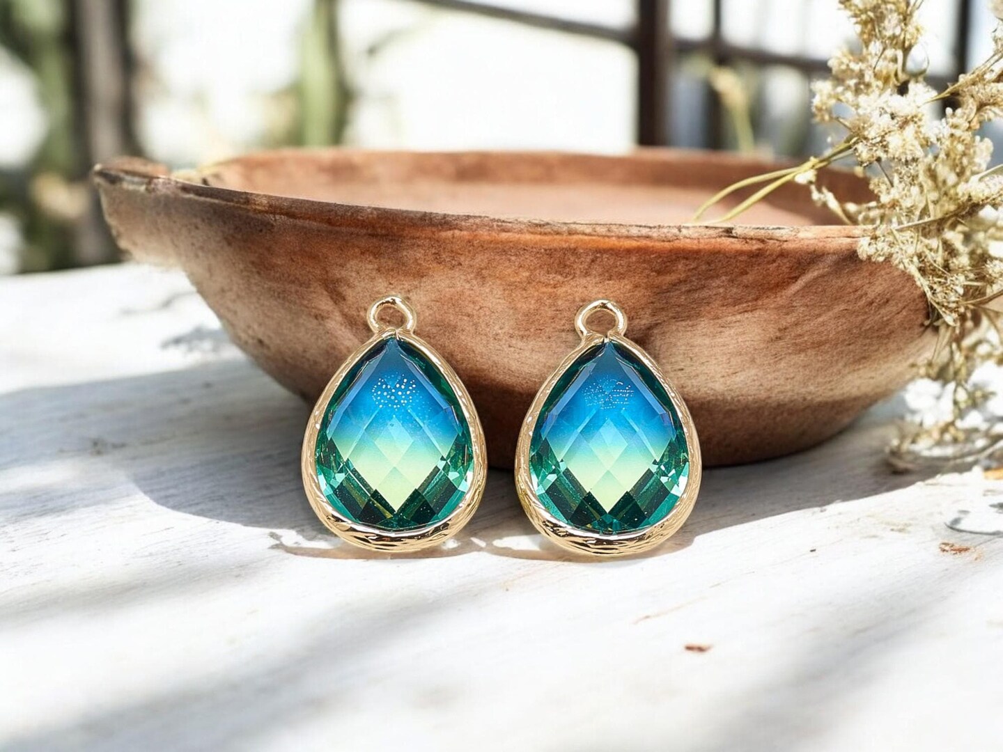 *5* 23x15mm Gold Plated Brass Faceted Teardrop Charms (Blue Green)