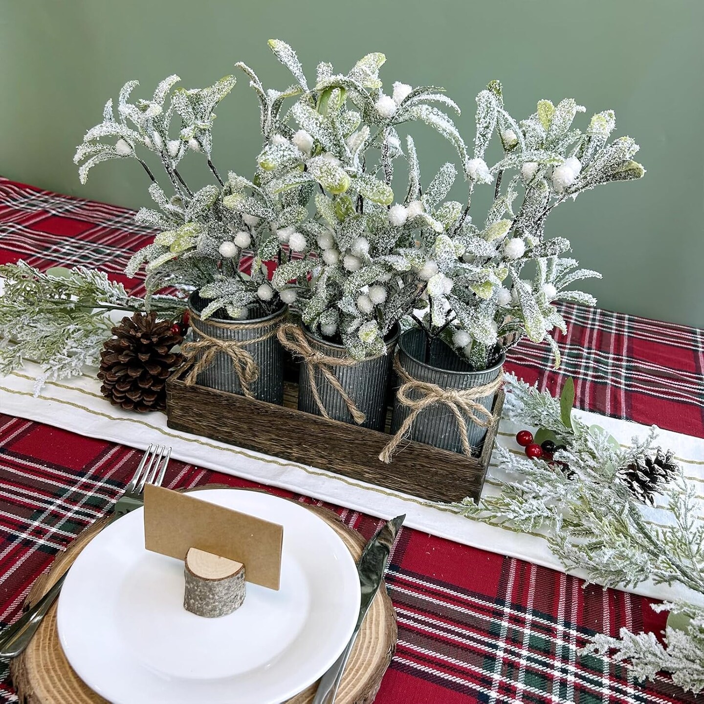 Winter Christmas Tree Floral Arrangement(Green)