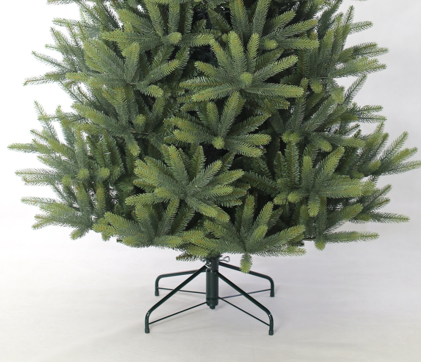 Artificial Christmas Tree - 7.5' Valley Spruce, Unlit - Holiday Tree