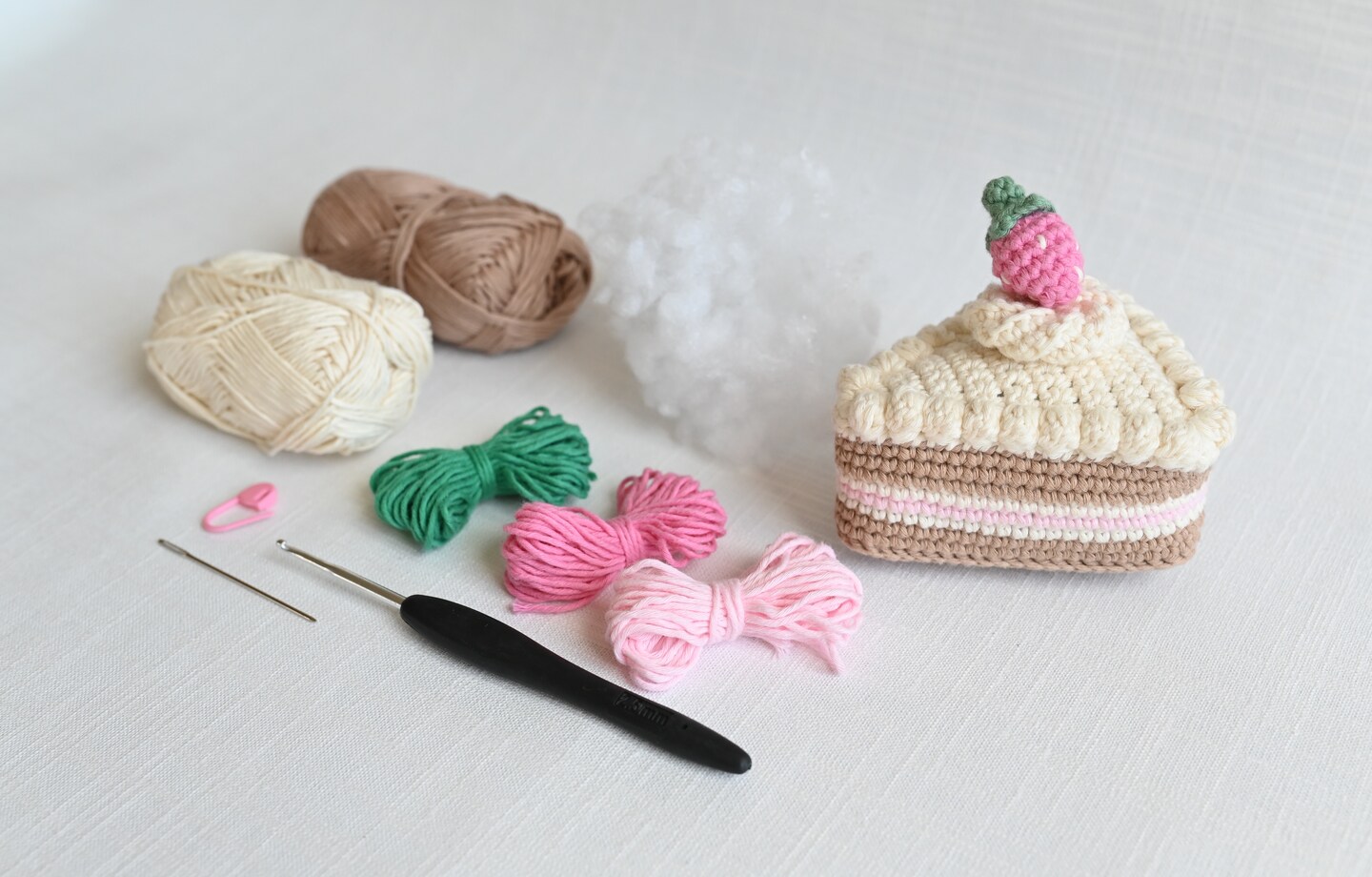 Crochet Cafe Amigurumi Kit Cake Slice: Everything You Need Is Included!