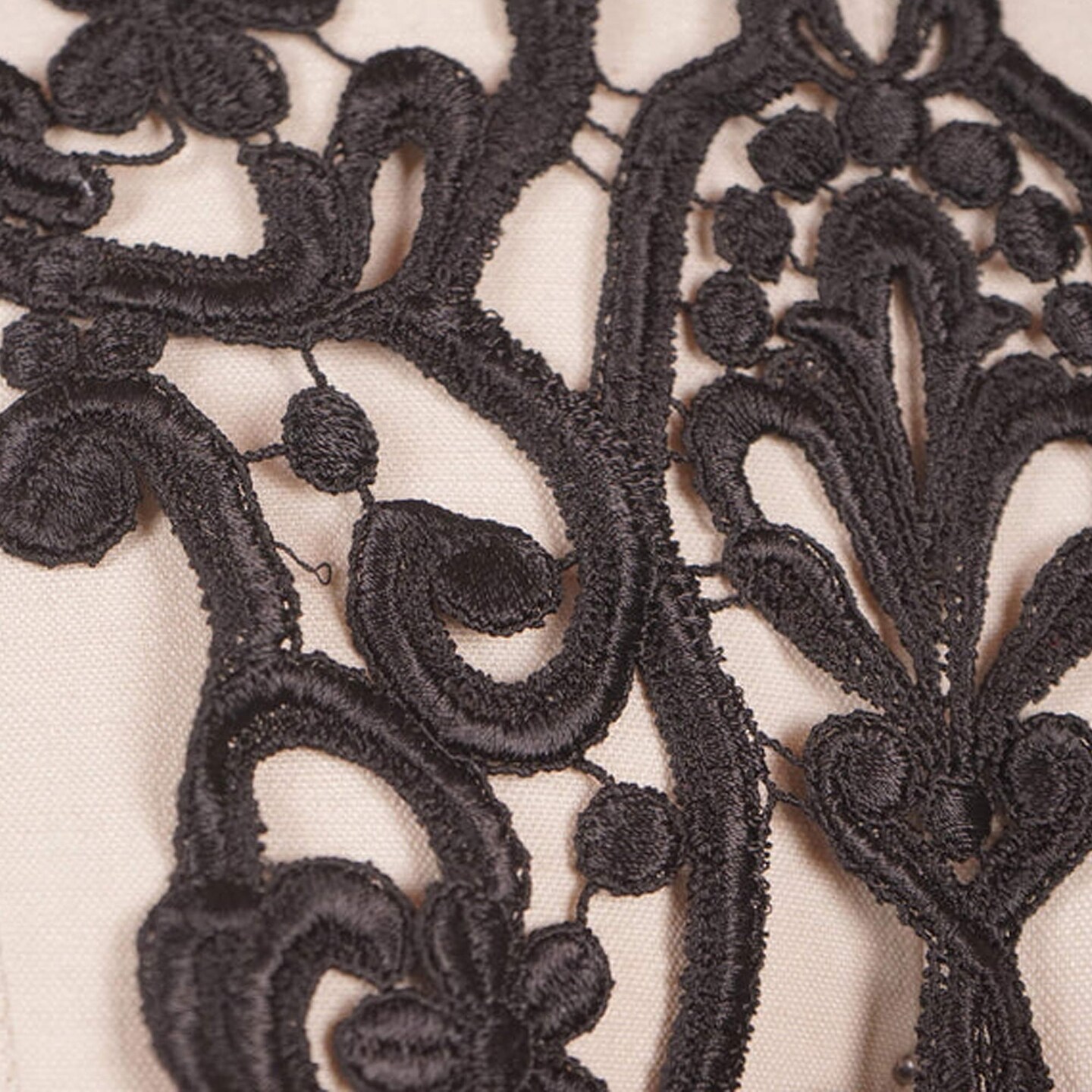 1 Piece Black Venice Lace V Shaped Applique Victorian Style Collar for Dresses and Costumes