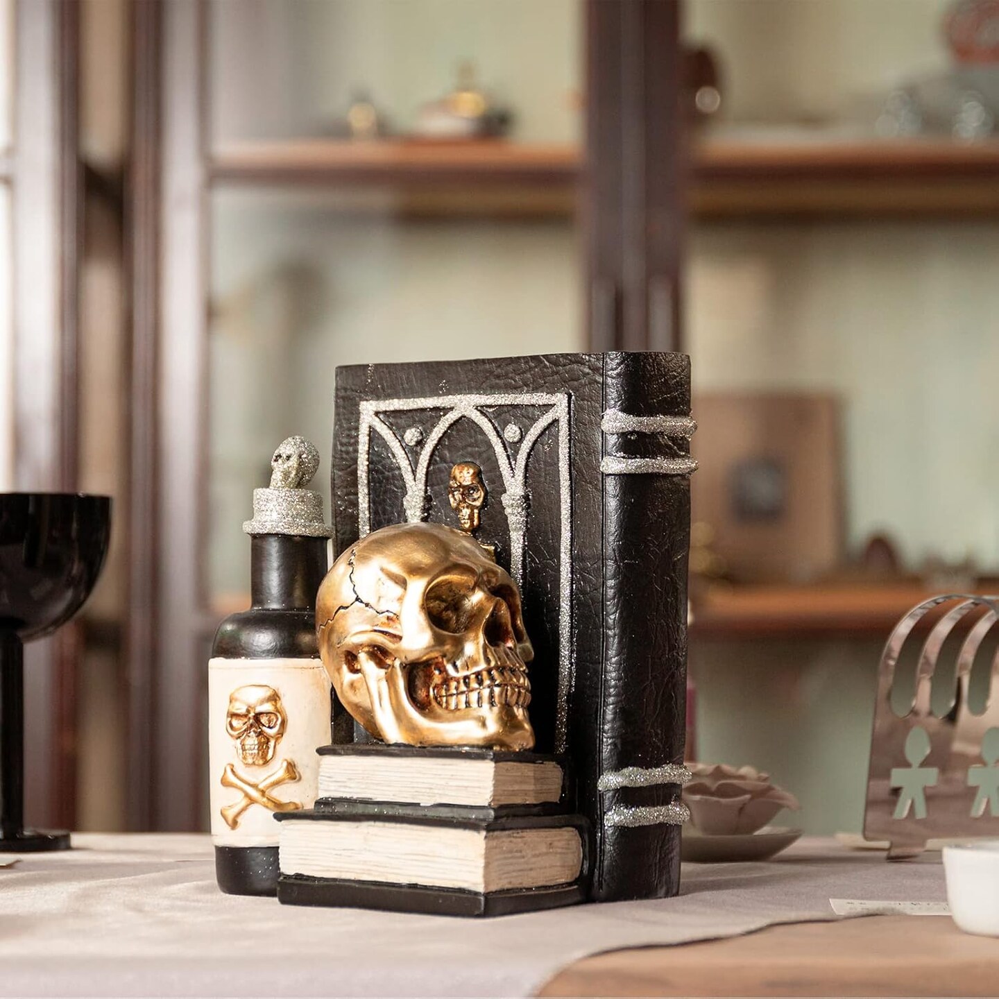 Halloween Skull Heads with Books Statue Head Sculptures Table Sign Decor(black)