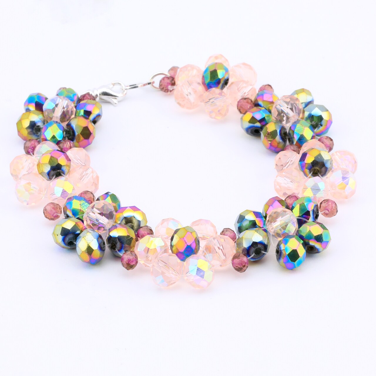 Learn to use Supplemax and make a Flower Power Bracelet with a fun twist on a Daisy Chain!