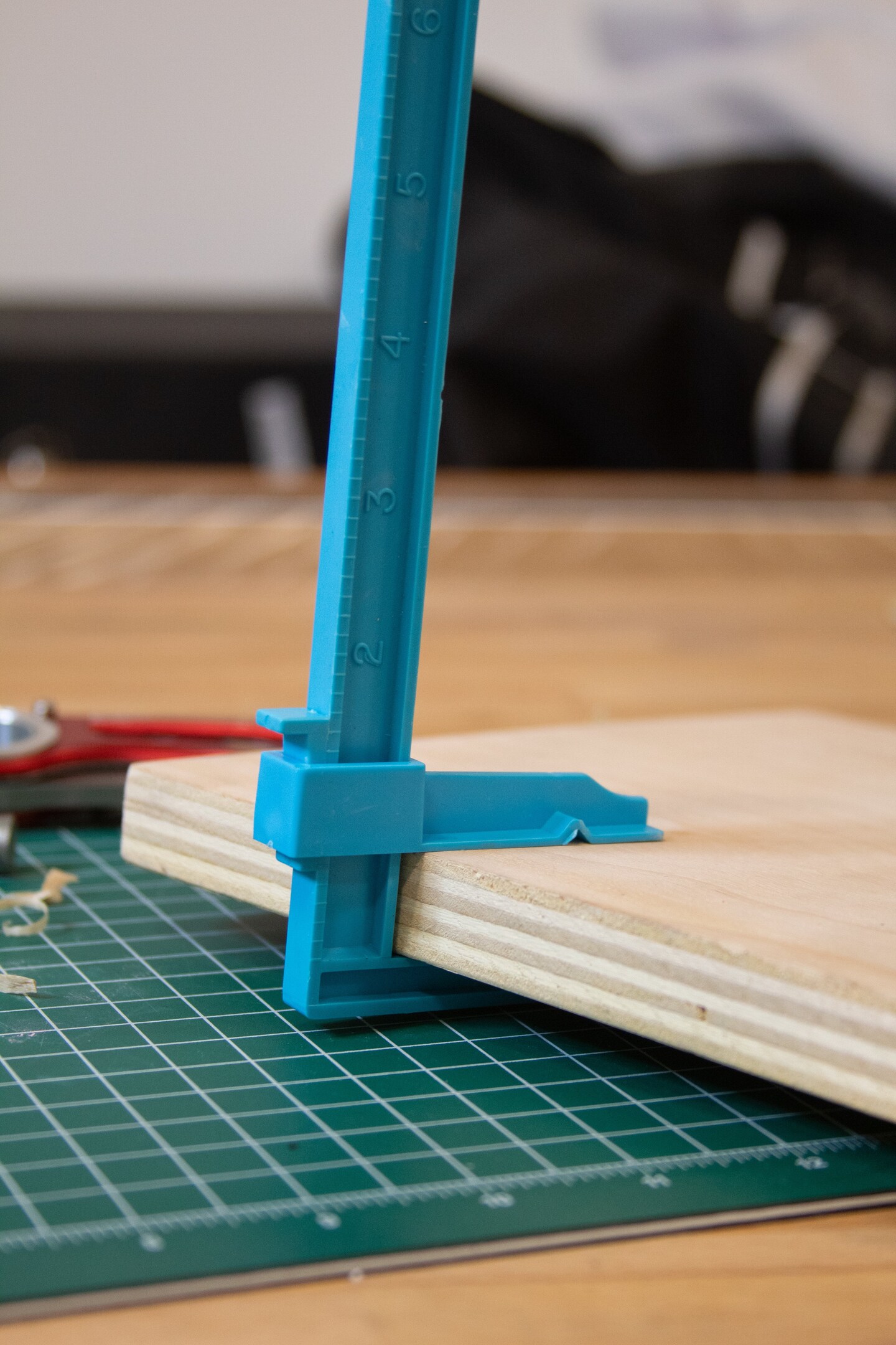 Excel Blades Large Adjustable Plastic Clamps, 7 Inch, Set of 2, Durable Plastic