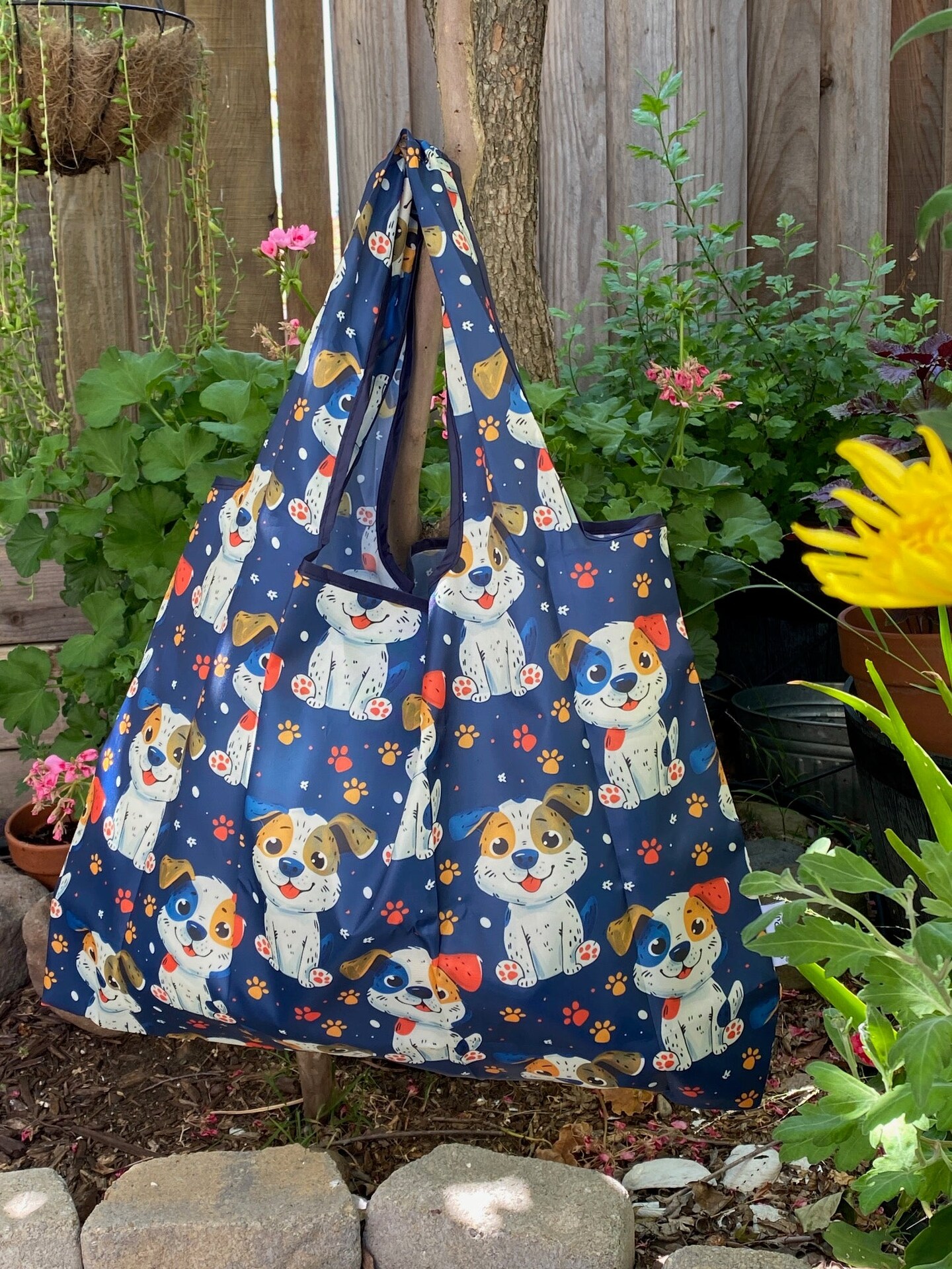 Wrapables Large Foldable Tote Nylon Reusable Grocery Bags, Puppies and Paws