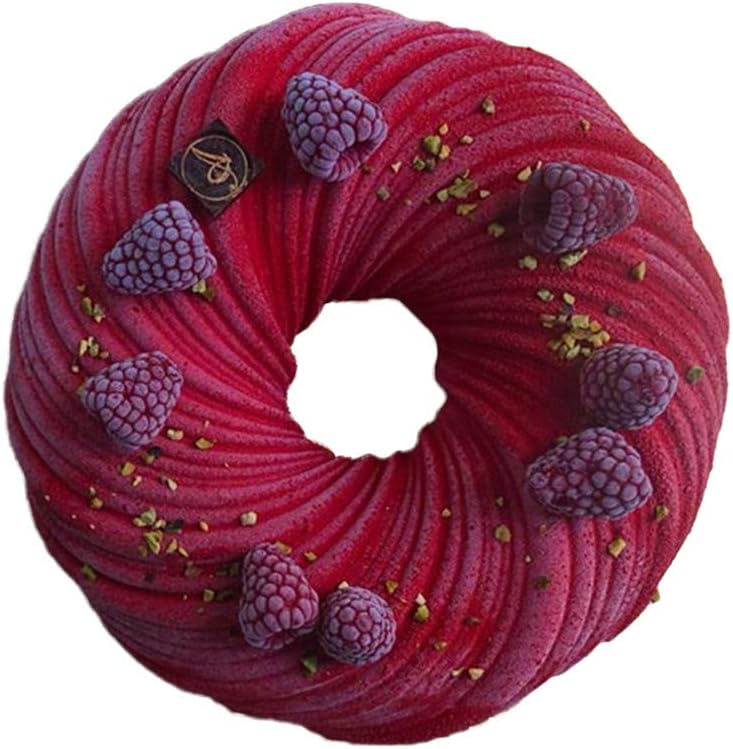 Breakable Silicone Mold for Spiral Bunt Cakes, Chocolate Desserts, and More