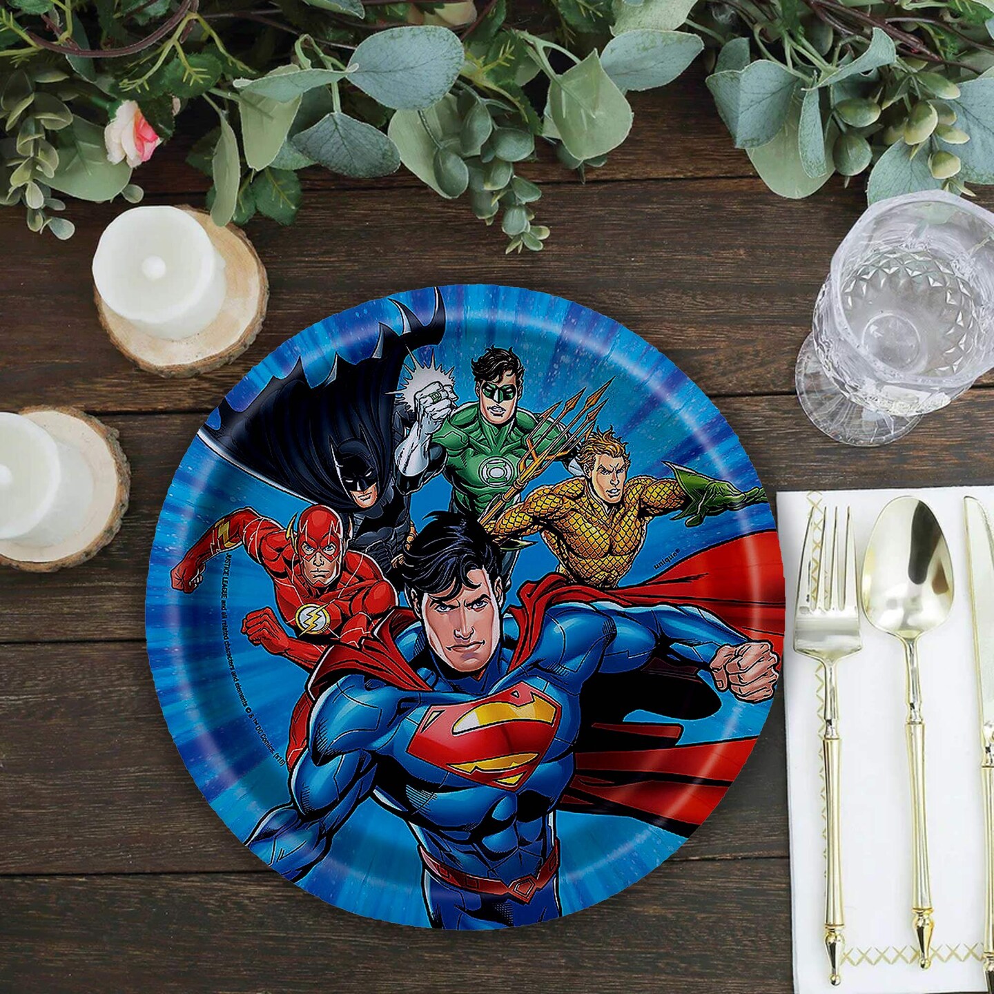 8 Count Justice League DC Comics Paper Dessert Plates Superhero Birthday Party 7 Inch