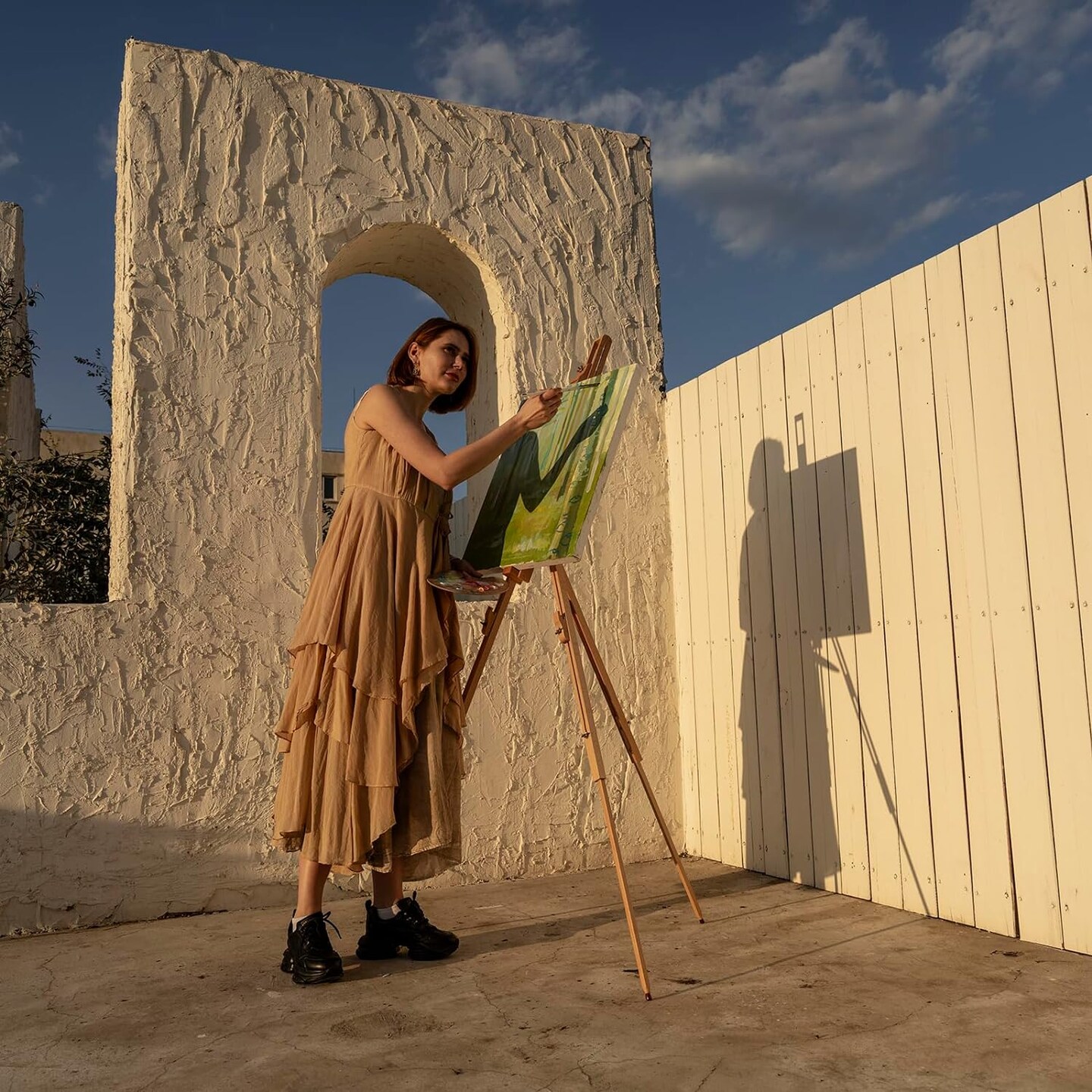 MEEDEN Tripod Field Painting Easel with Carrying Case - Solid Beech Wood Universal Tripod Easel Portable Painting Artist Easel, Perfect for Painters Students, Landscape Artists, Hold Canvas up to 44