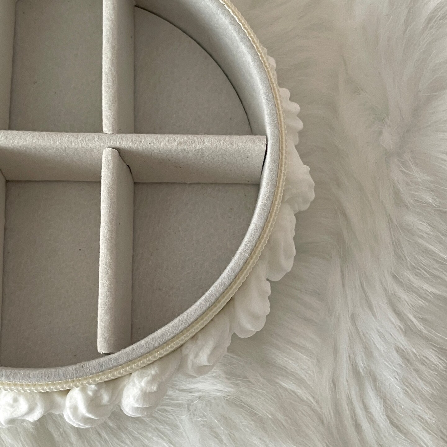 White Raspberry Zippered Jewelry Box - Heart Cake Box - Vintage