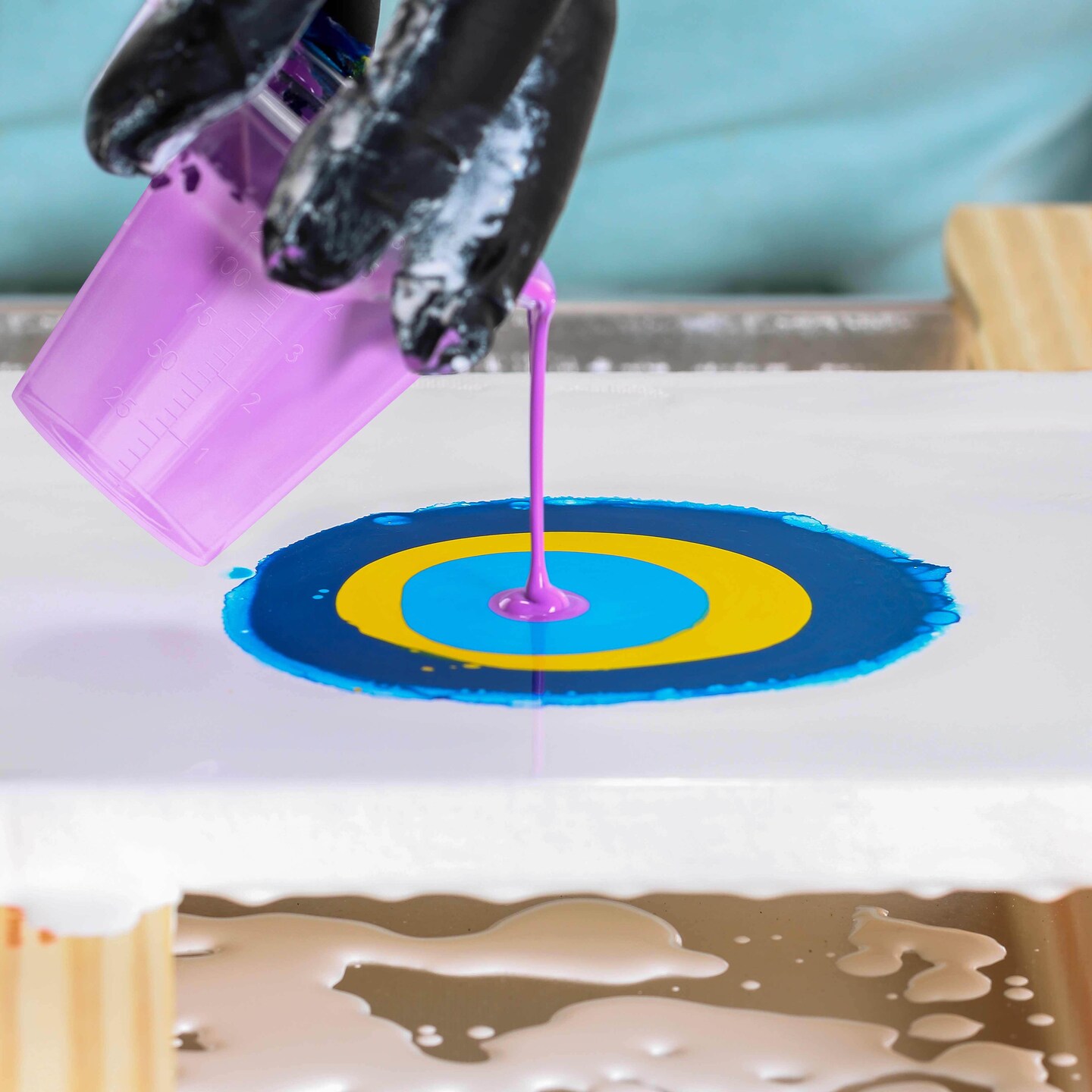 3 Oz (90 ml) Liquid Measuring Cups - Plastic Graduated Cup (100 Pack) with 25 Sticks - Reusable Mixing Cups for Paint, Craft, Kitchen, Lab, Medical Supplies, Epoxy Resin, Art