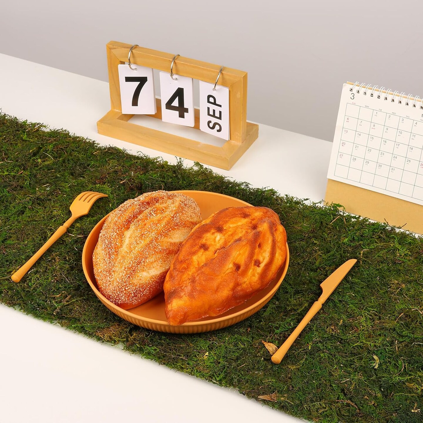 108&#x27;&#x27; x 12&#x27;&#x27; Moss Table Runner Dried Moss Sheet Roll for Crafts Preserved Moss Mat for Table Decoration Green Moss for Wedding Party Woodland Garden Fairy Decor