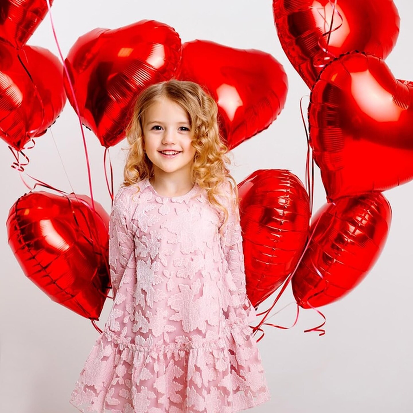 25-Pack 18in Red Heart Foil Balloons – Party Decor for Valentine’s Day, Wedding & Birthday