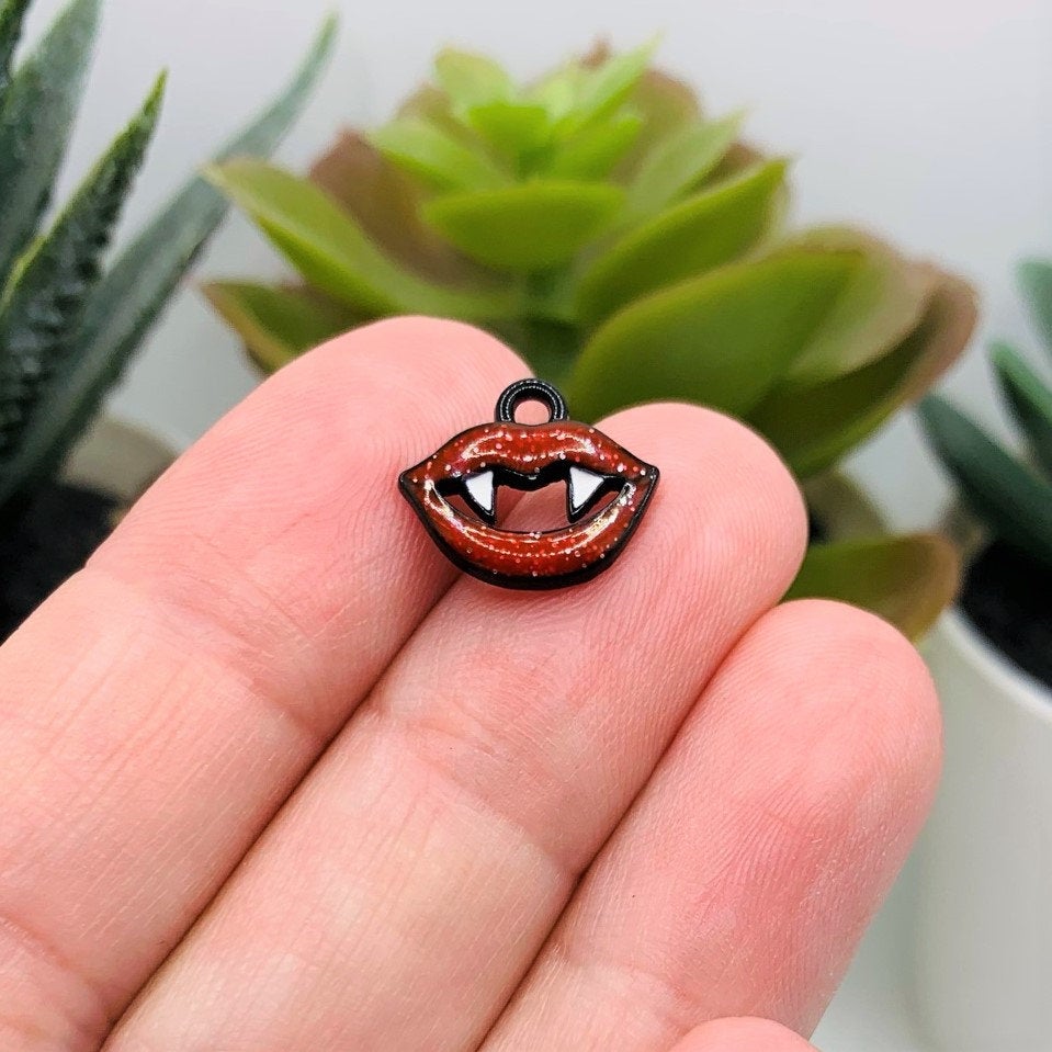 4, 20 or 50 Pieces: Red and Black Enamel Vampire Teeth Charms