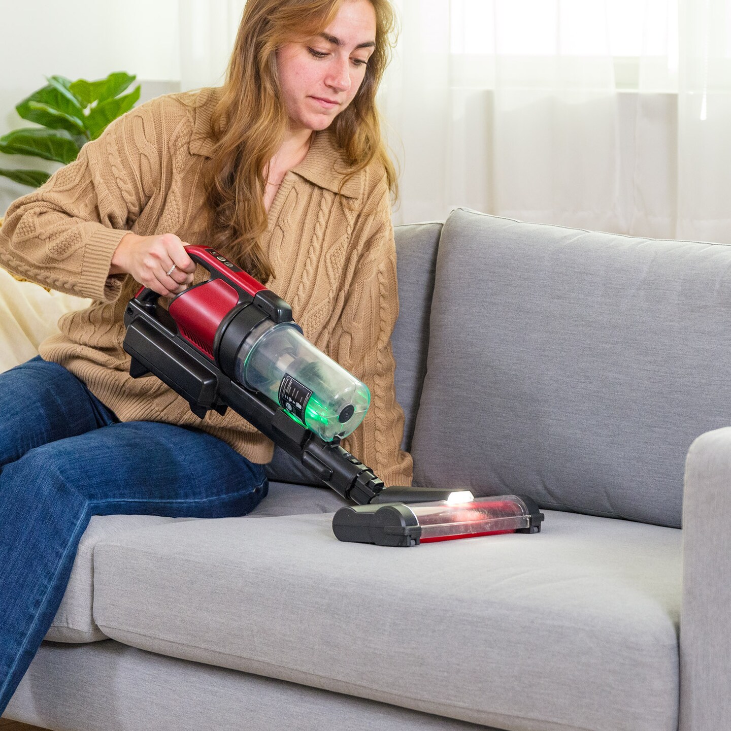 IRIS USA Cordless Stick Vacuum Cleaner - Black/Red