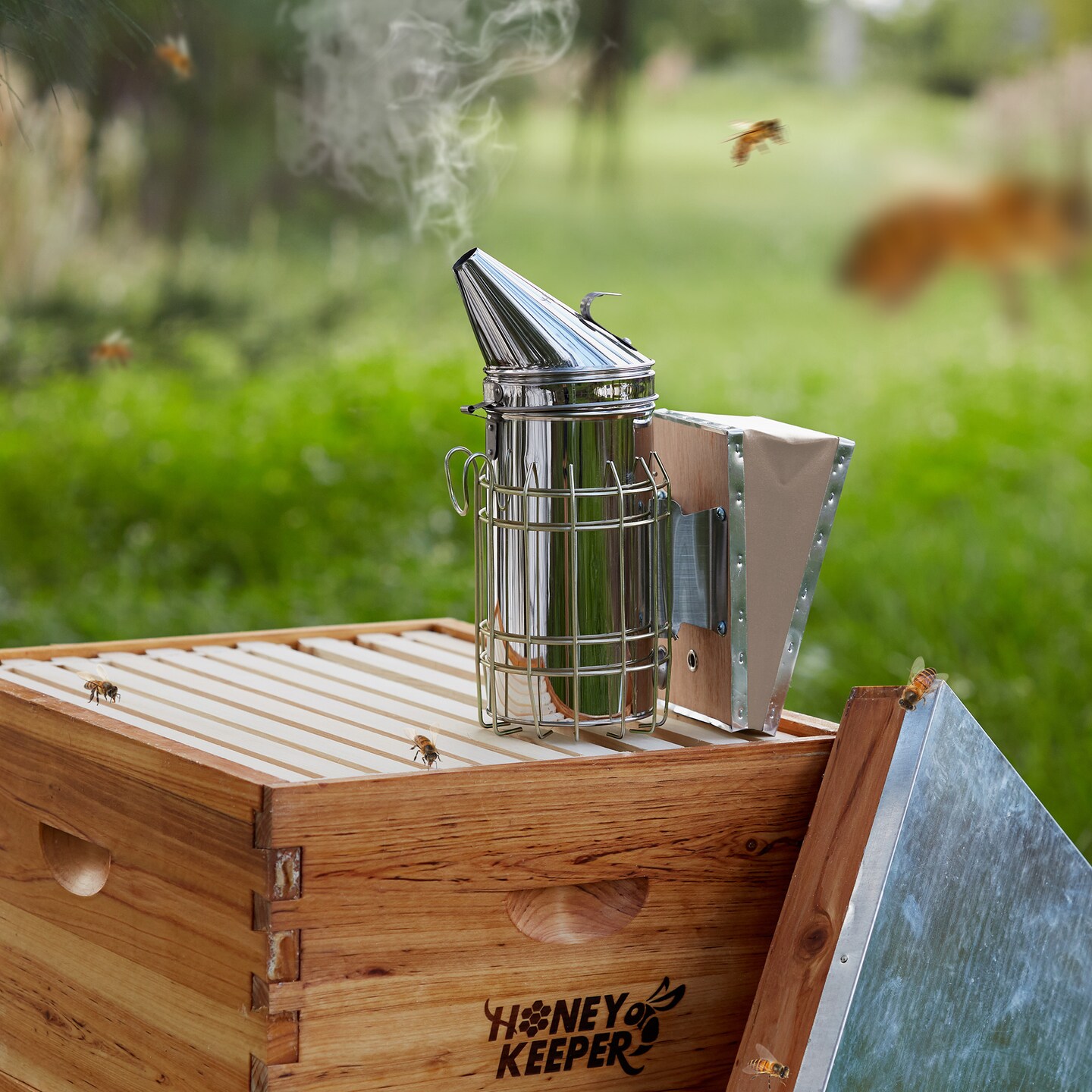 Honey Keeper Bee Hive Smoker Stainless Steel with Heat Shield Beekeeping Beehive Equipment
