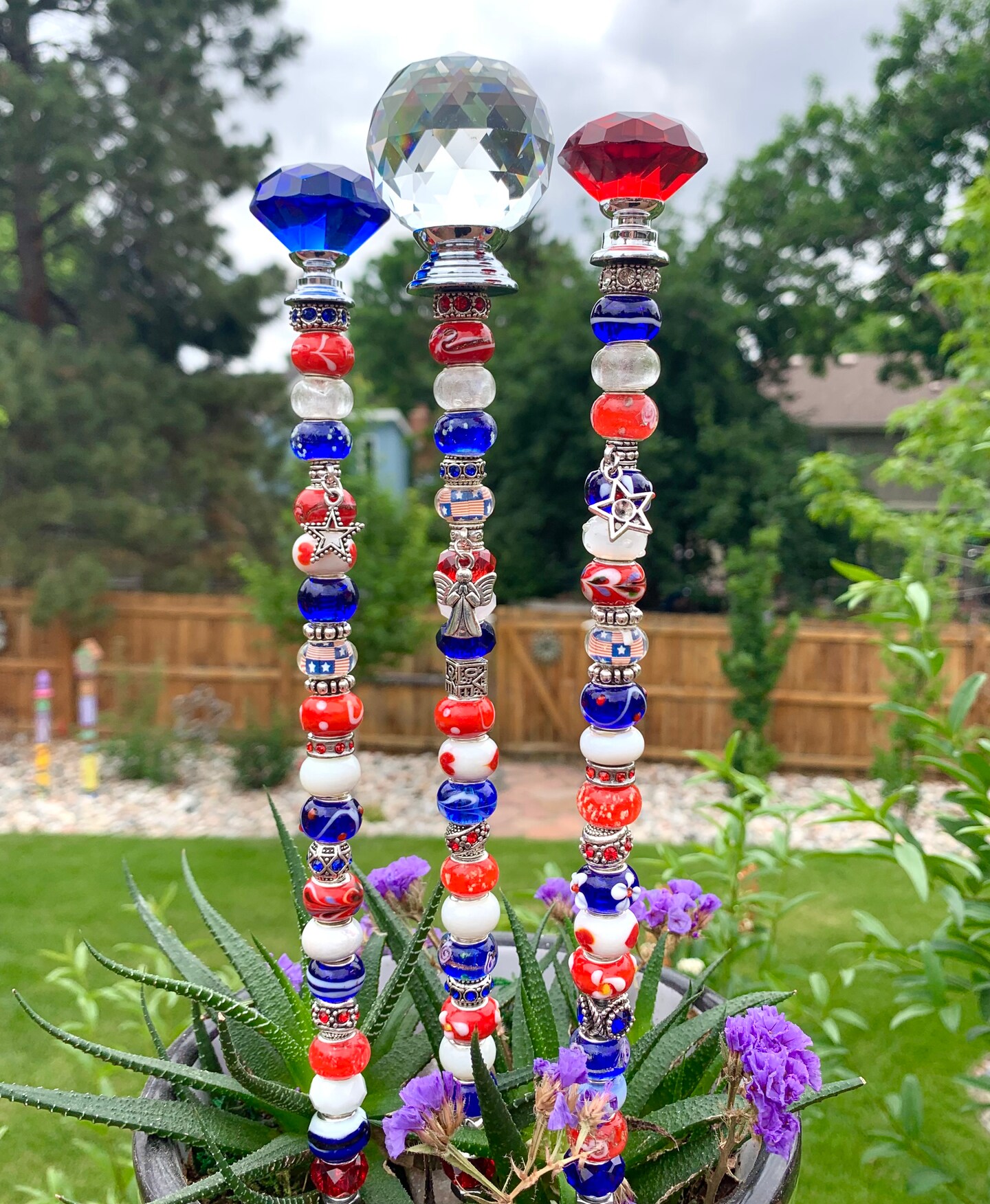 Honey Bee Suncatcher Garden Stake Plus Bonus Bee Magnet. Beaded