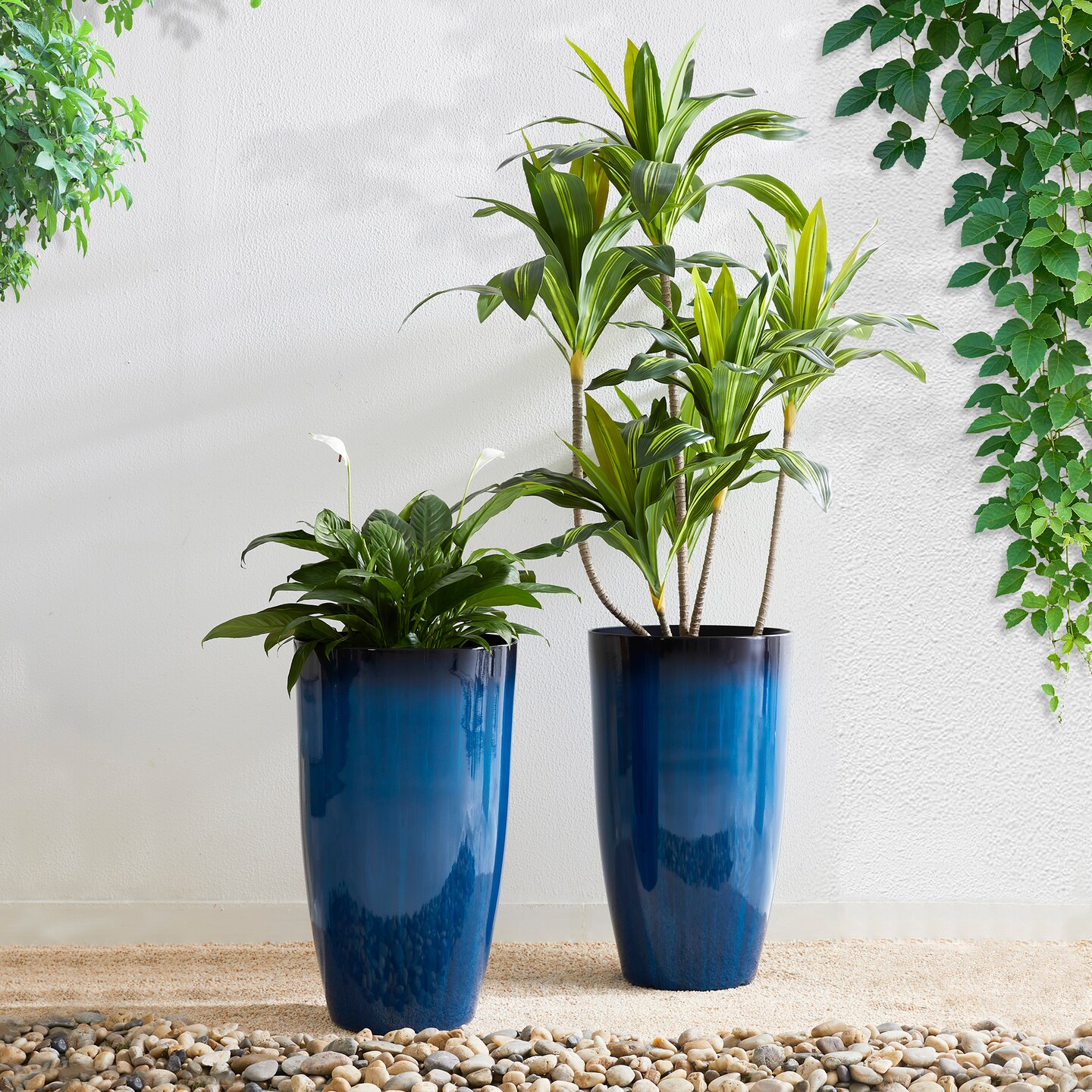 23.5&#x22;H Set of 2 Oversized Gradient Faux Ceramic Tall Plastic Planter