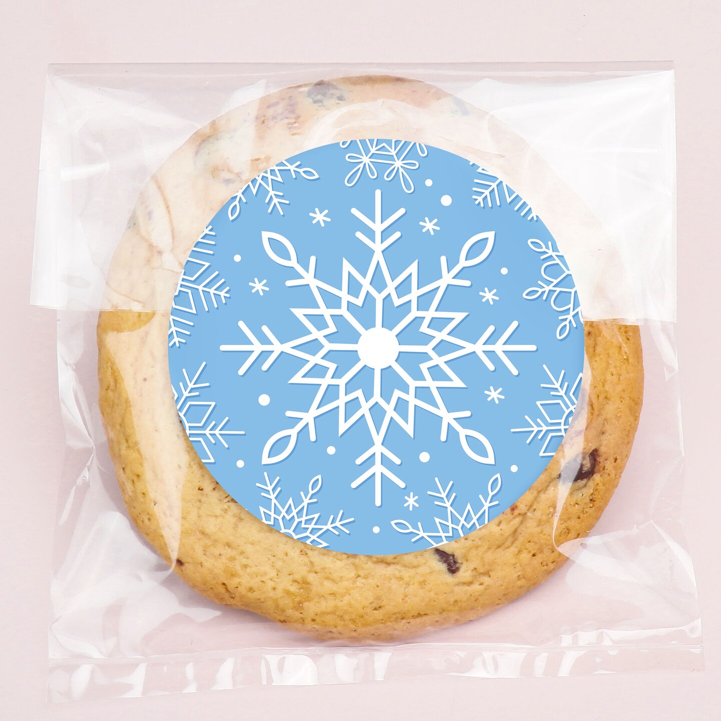 Big Dot of Happiness Blue Snowflakes Stickers and Clear Cookie Bags, Cellophane Treat Bags 4.25x7 Inches, Party Favor Gifts for Goodies - 25 Count