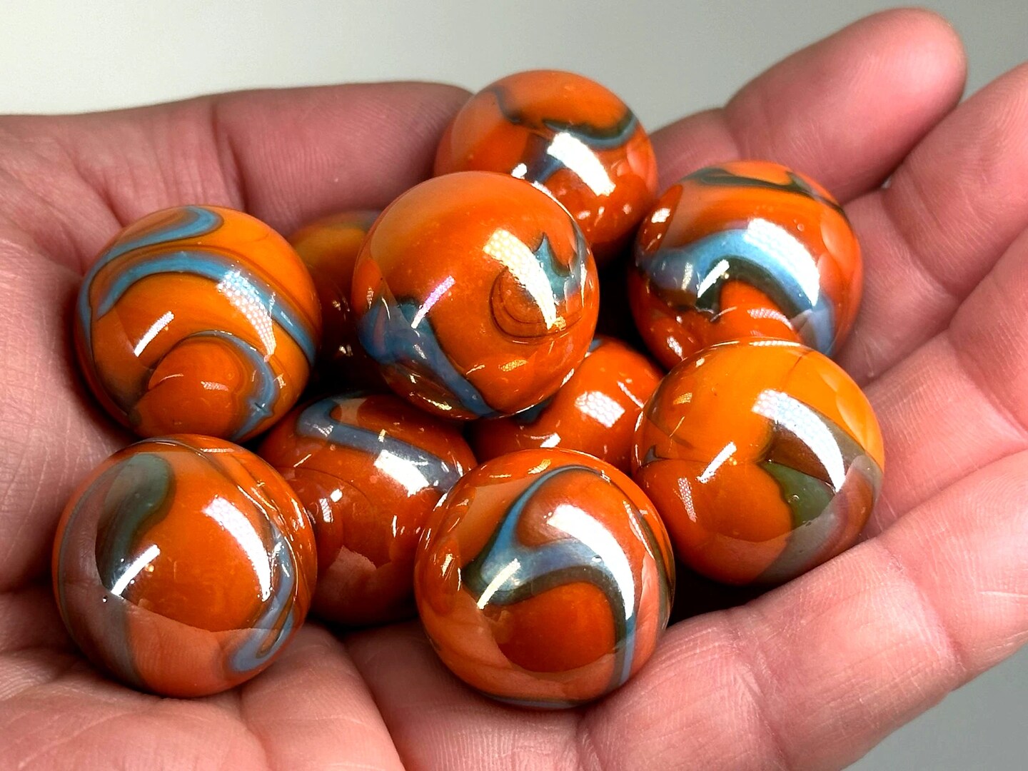 VALKYRIE Orange/Blue Iridescent Glass Marbles 22mm (7/8 inch) SHOOTER Taw (Lot of 5)