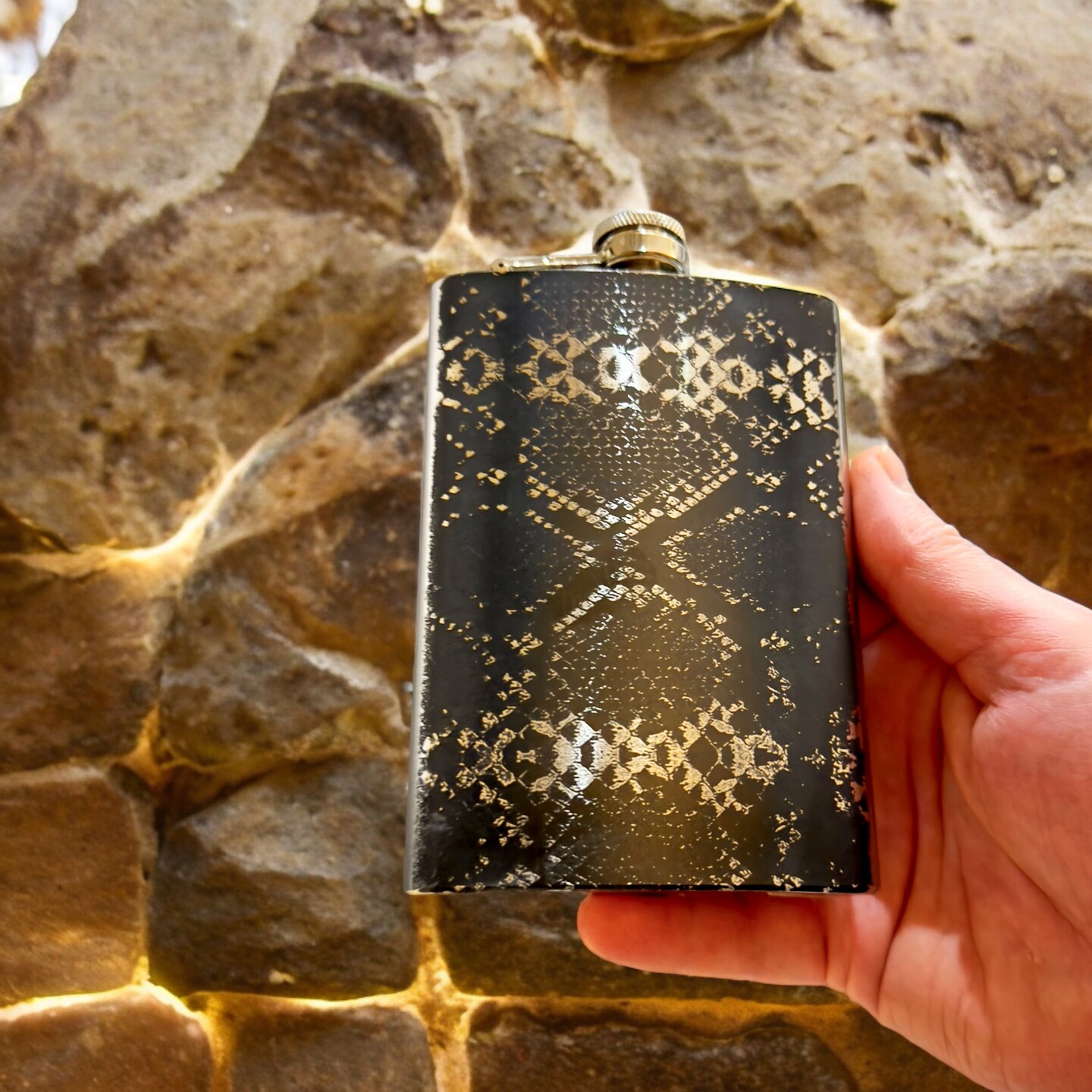 8oz Rattlesnake Stainless Steel flask 8oz Rattlesnake Stainless Steel flask