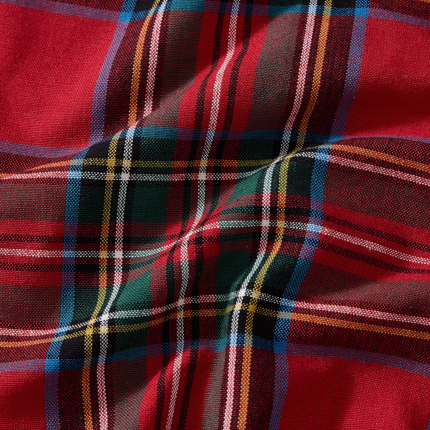 Threadmade Home Stowe Tartan Holiday Plaid Rectangle Tablecloth, Red - 60"W x 102"L