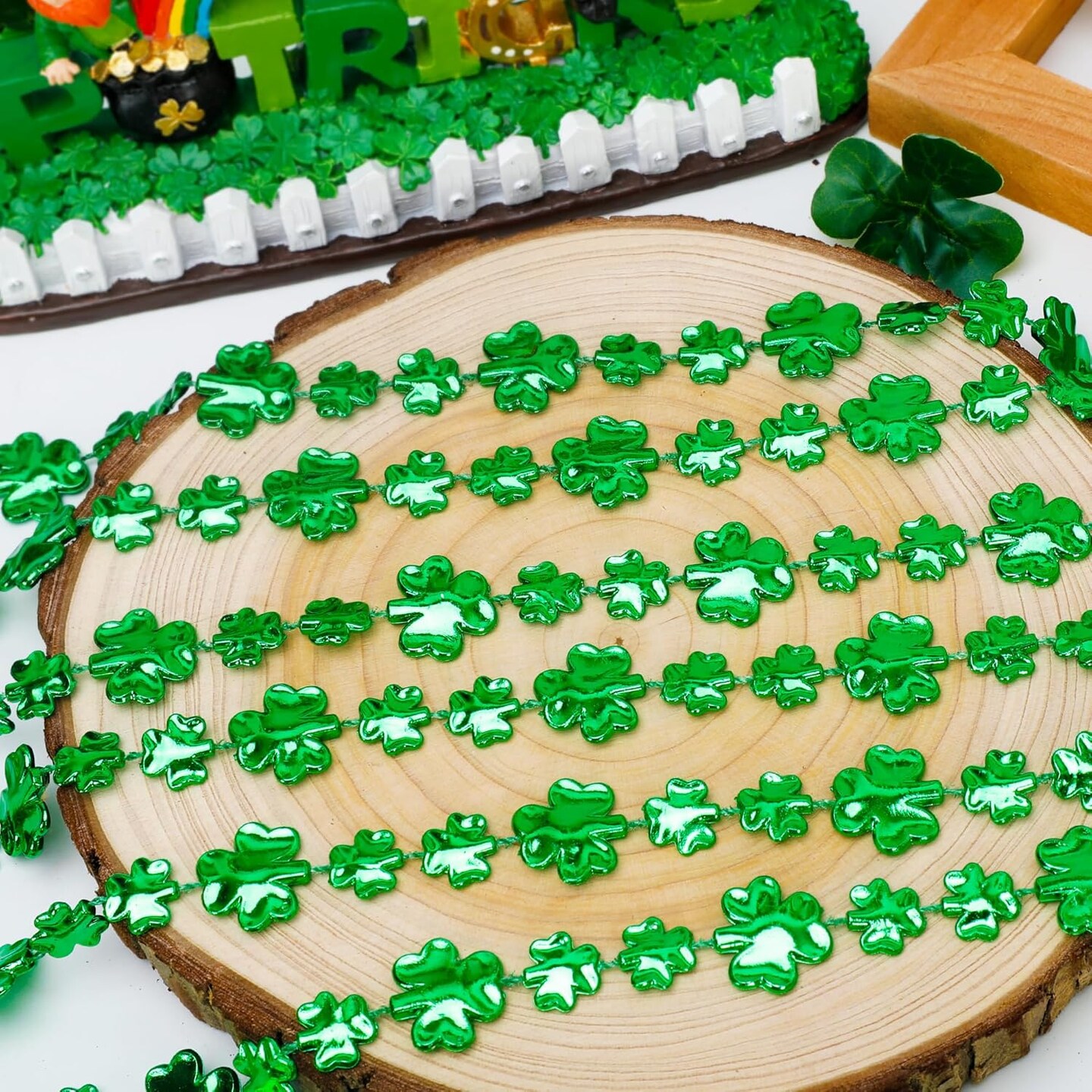 12PCS St Patricks Day Accessories, Shamrock Green Beads St. Patrick&#x27;s Day Necklace, Irish Saint Patricks Day Necklace Bulk, St. Patricks Day 4 Leaf Clover Decorations Throw for Parade Party Supplies