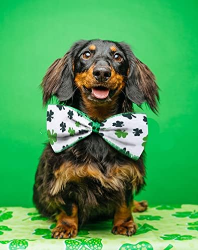 Saint Patrick&#x27;s Day Fabric Ribbons, Green Clovers Edge Wired Burlap Ribbon for St Patrick Day Decor Irish Hanging Wrapping Party Gift Decoration Outdoor Crafts Supplies (2.5 Inch * 10 Yards * 1 Roll)