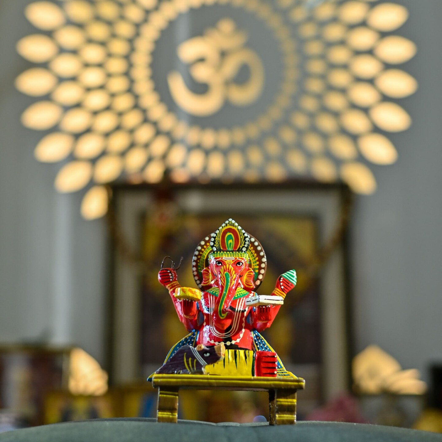 Wooden Ganesha Statue Kondapalli Hand Painted Lord Ganesh Sculpture Gajanana Ganpati Bappa Figurine for Pooja - Home Decor Hindu God Idol Murti Good Luck &#x26; Success (6.8 Inch)